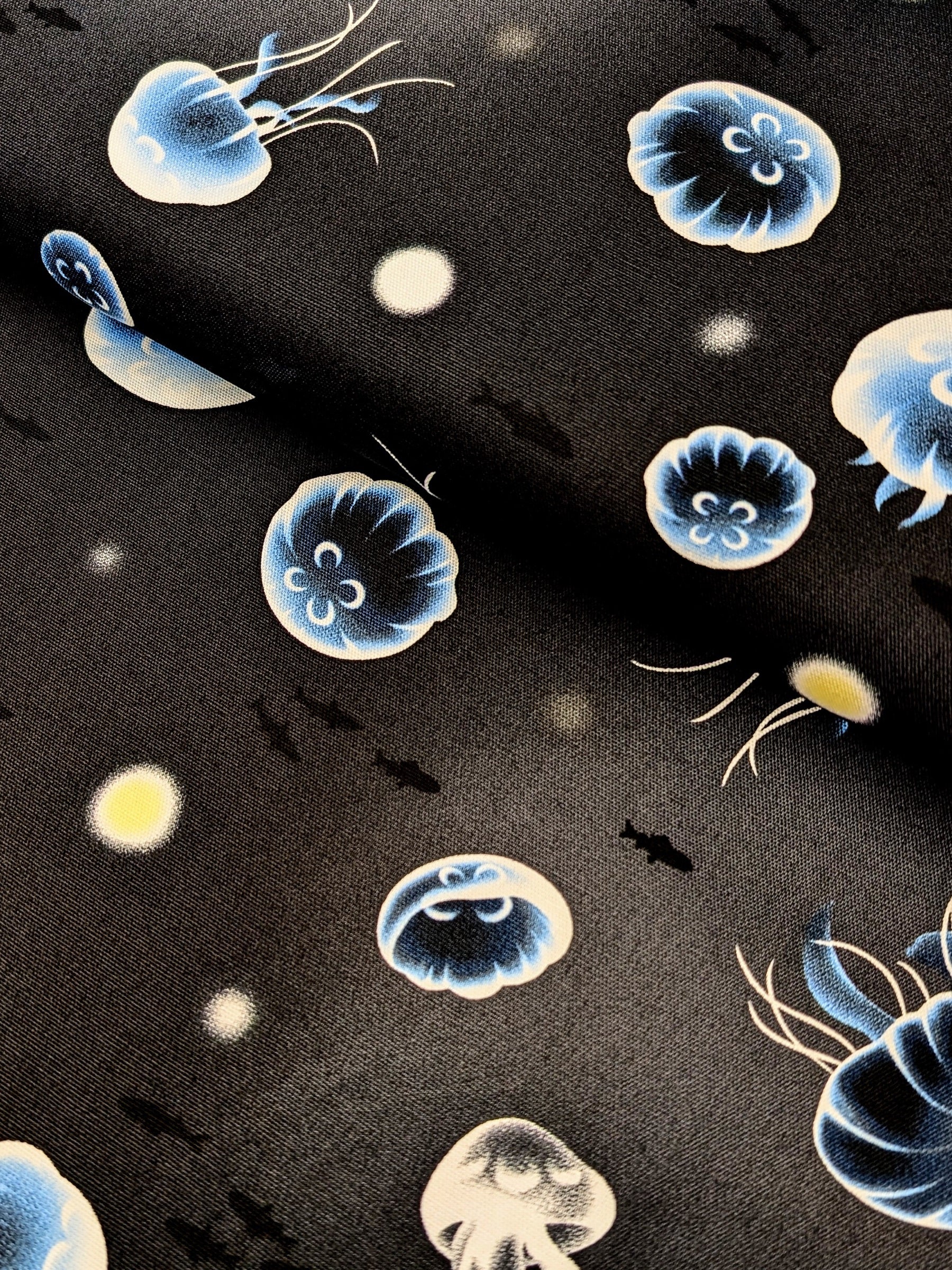 Cosmo - Flowing Jellyfish Cotton Oxford Fabric - Black