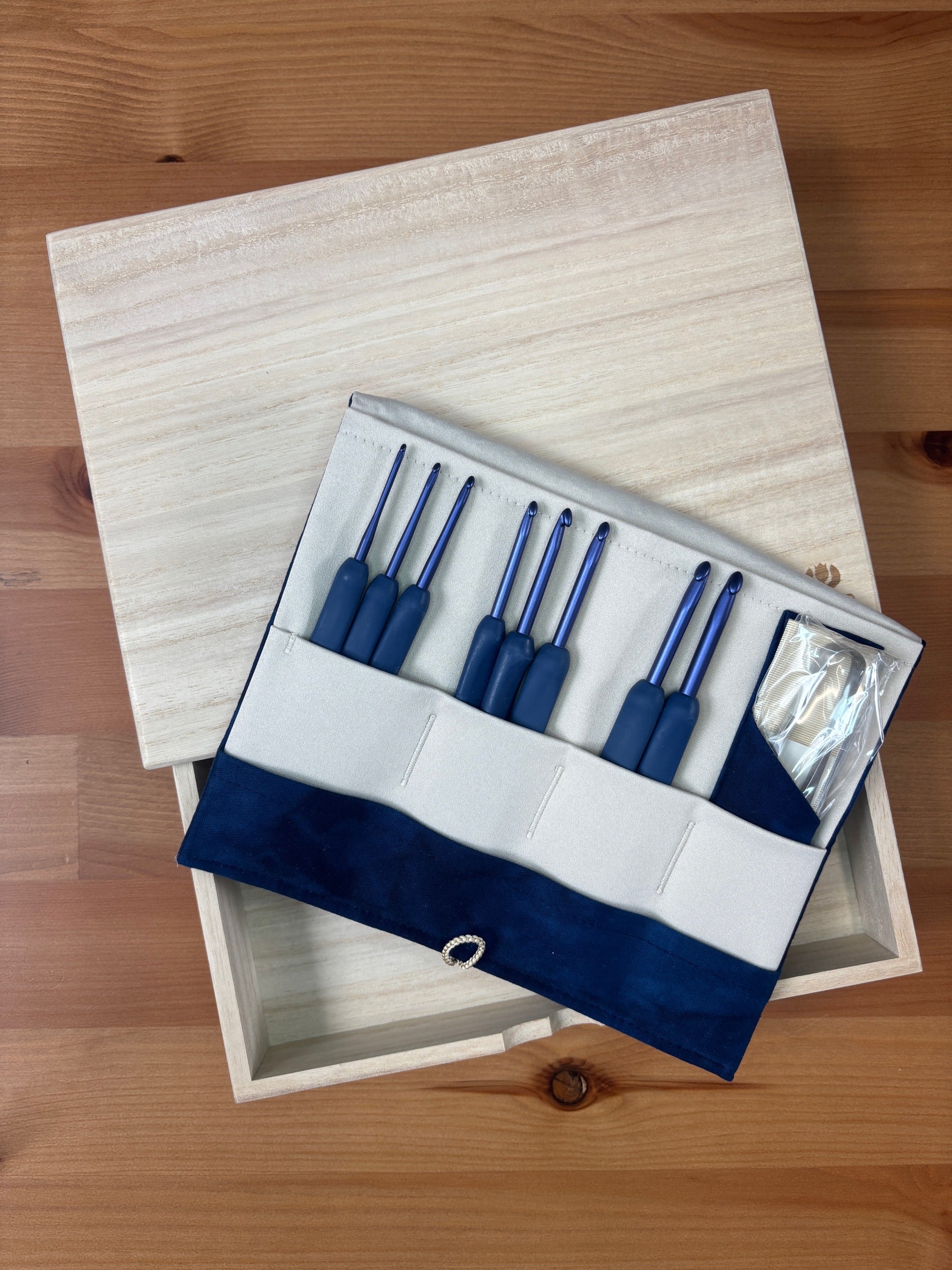 Tulip - "Etimo" Japan Blue Awa-Ai Crochet Hooks Set