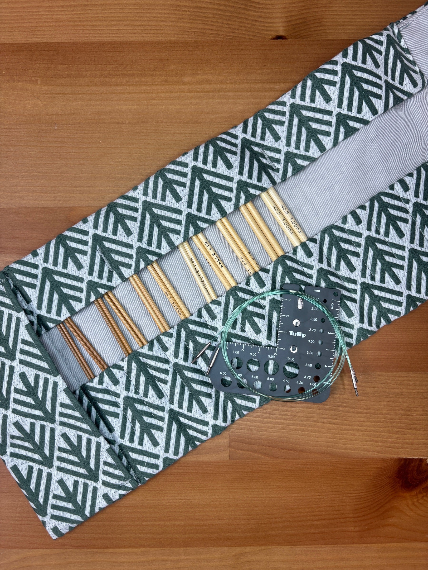 Tulip - CarryC Long Interchangeable Bamboo Knitting Needle Set 'Komorebi'- Green