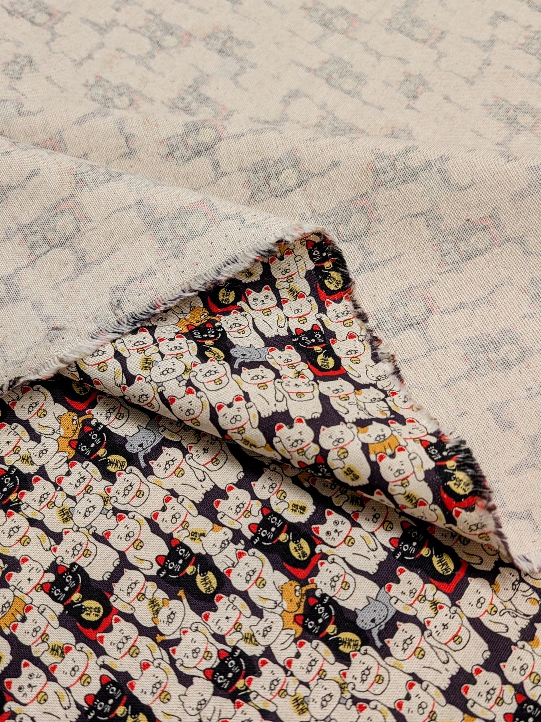 Kobayashi - Little Lucky Cats Cotton/Linen Light Canvas Fabric - Purple