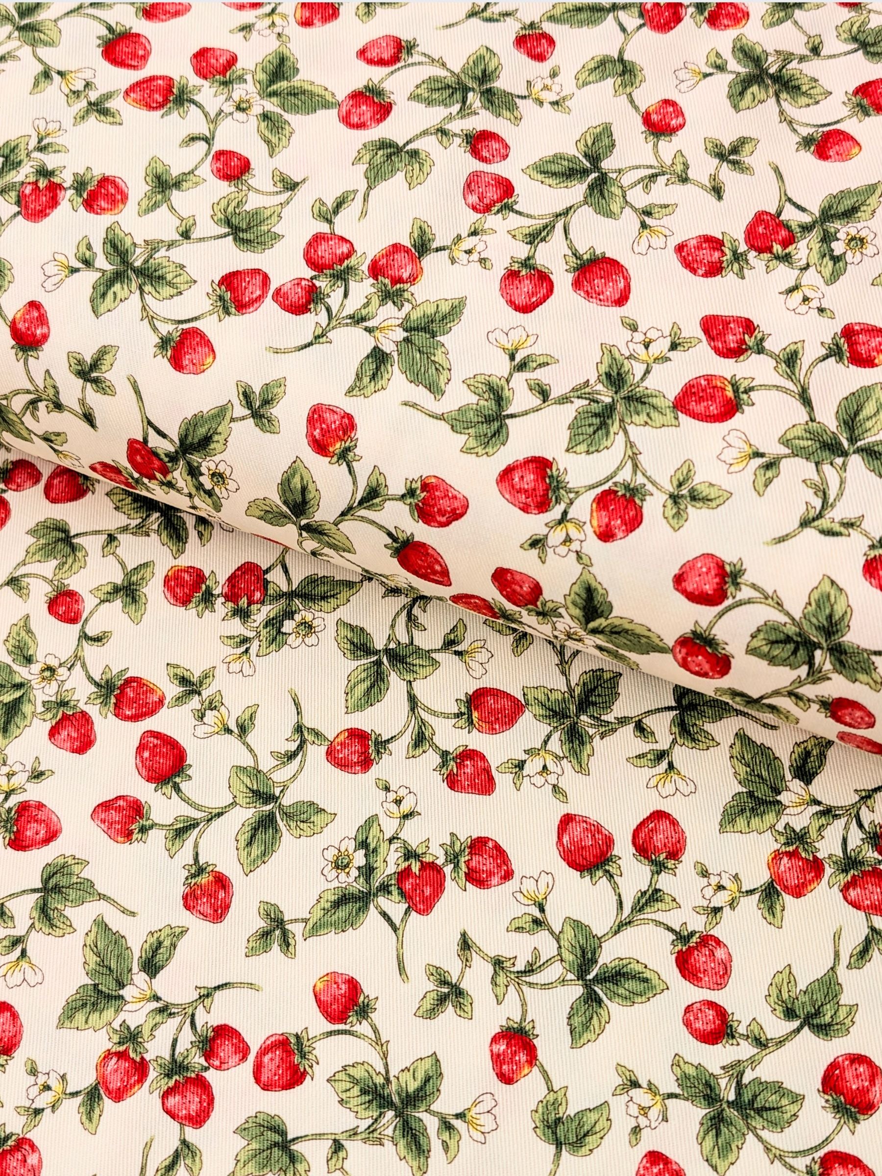 Kobayashi - Vining Strawberries Cotton Oxford Twill Fabric - White