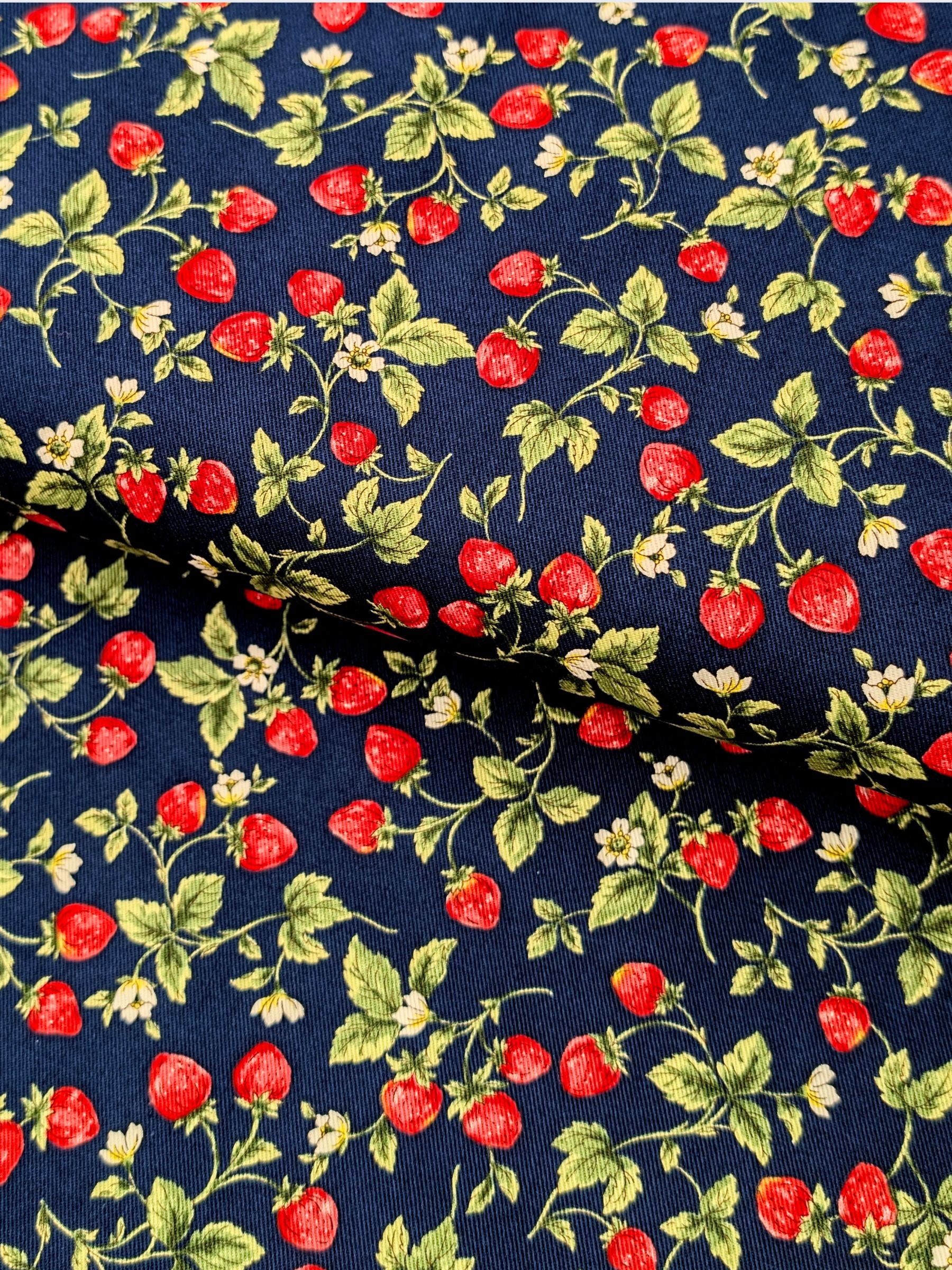 Kobayashi - Vining Strawberries Cotton Oxford Twill Fabric - Navy