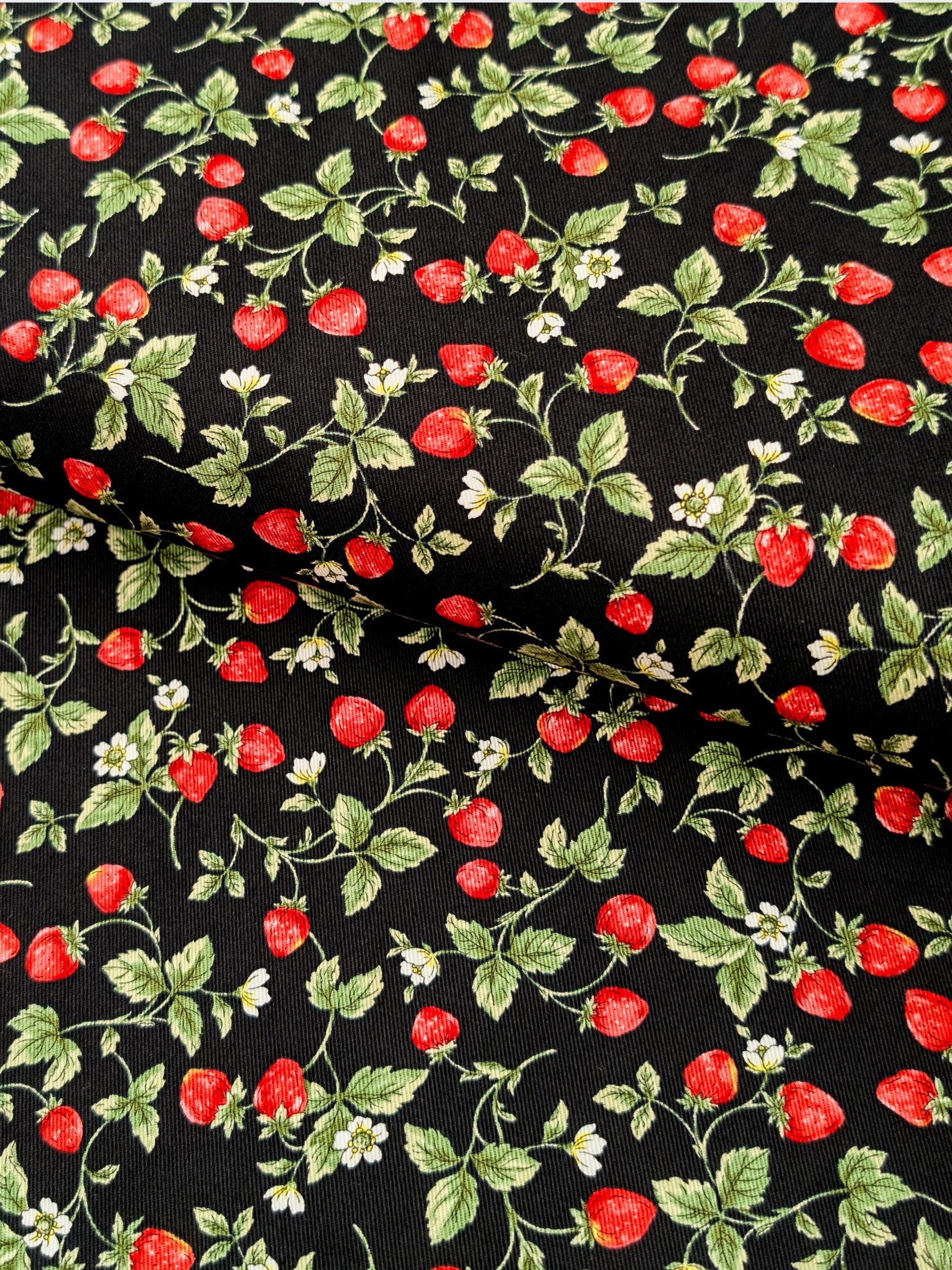 Kobayashi - Vining Strawberries Cotton Oxford Twill Fabric - Black