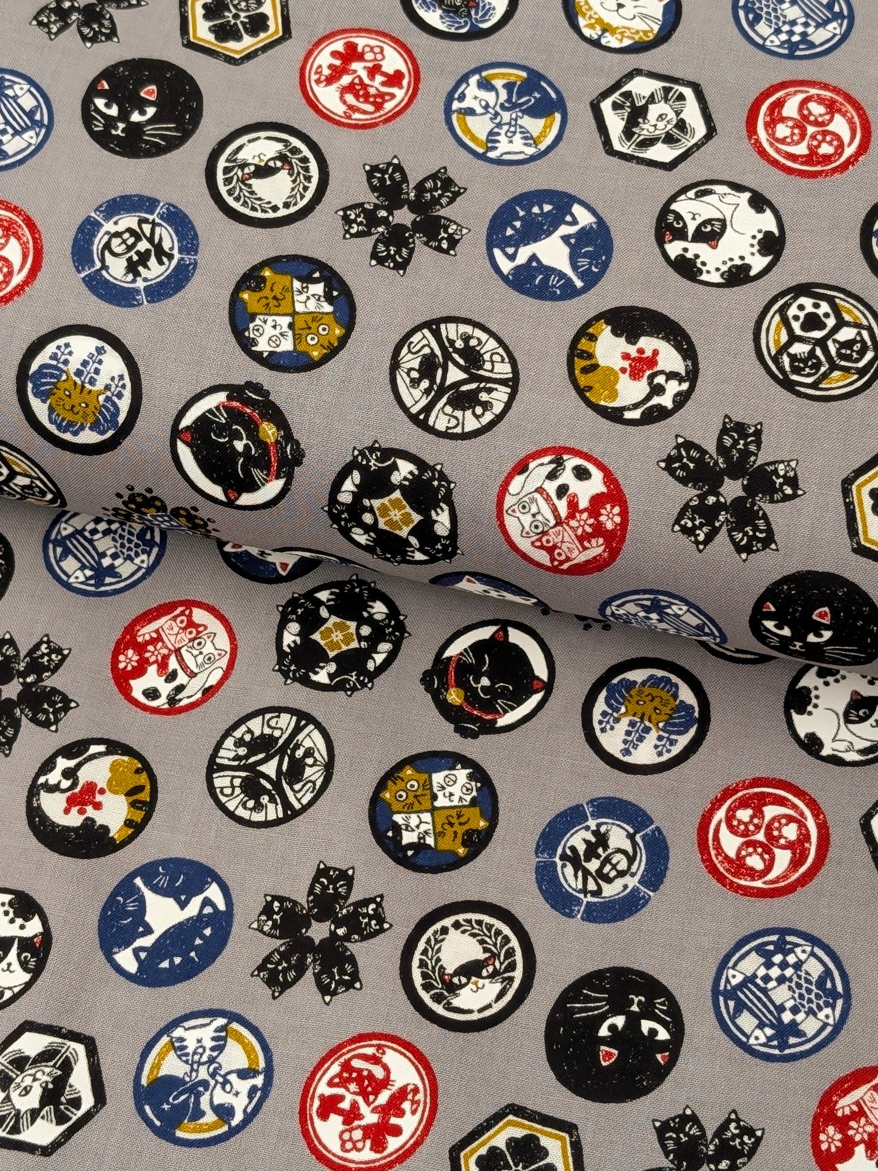 CoCo - Cat Crests Cotton Sheeting Fabric - Gray