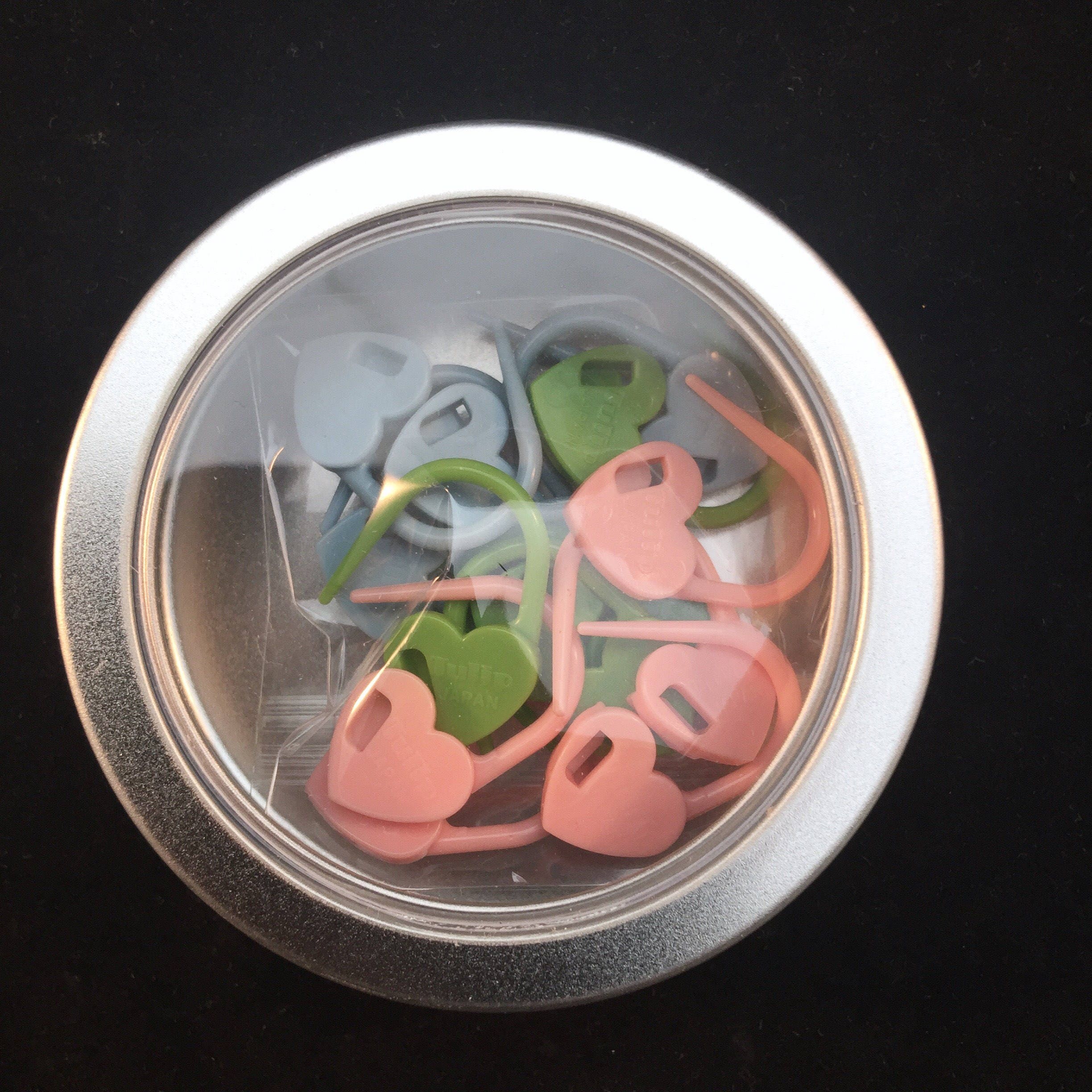 Tulip Stitch Marker Set Heart Pin pink blue green Amicolle Knitting Accessories AC-033e