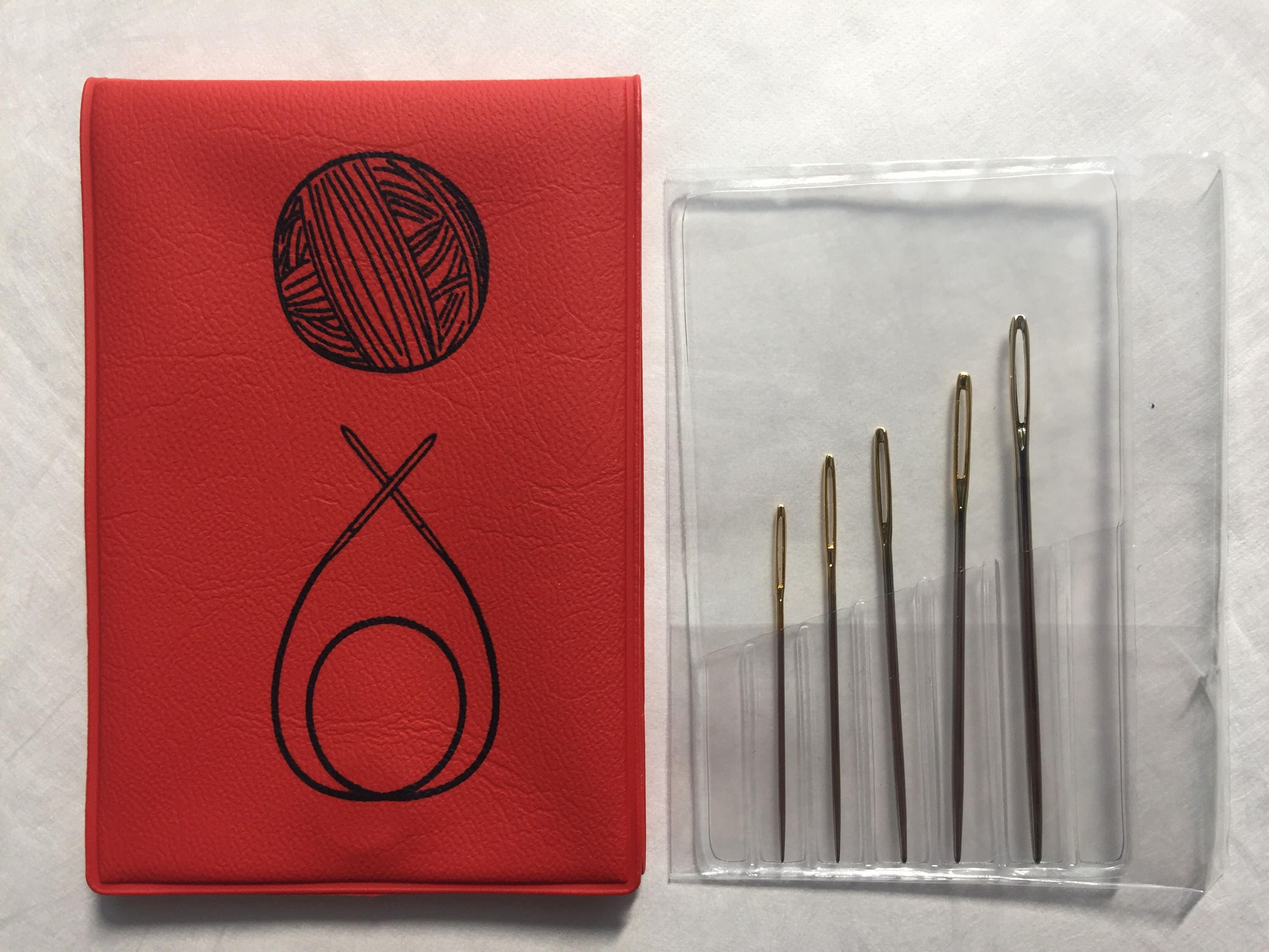 Tulip Tapestry Needles in magnetic case assorted sizes Amicolle