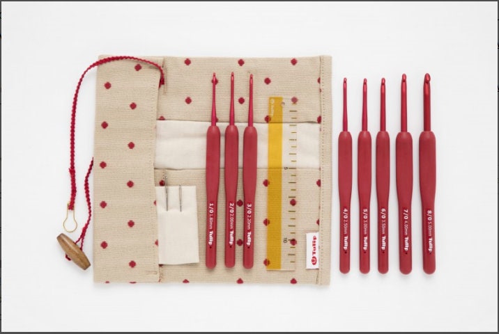 Tulip - "Etimo" Red Cushion Grip Crochet Hooks Set