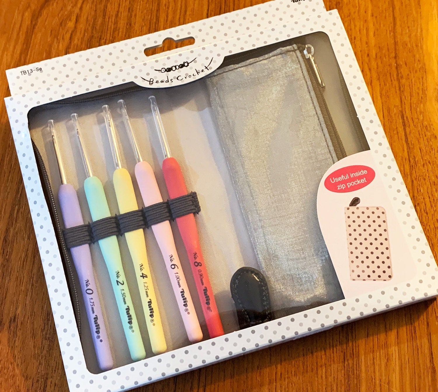 Tulip - "Sucre" Bead Crochet Hooks Set with Cushion Grip