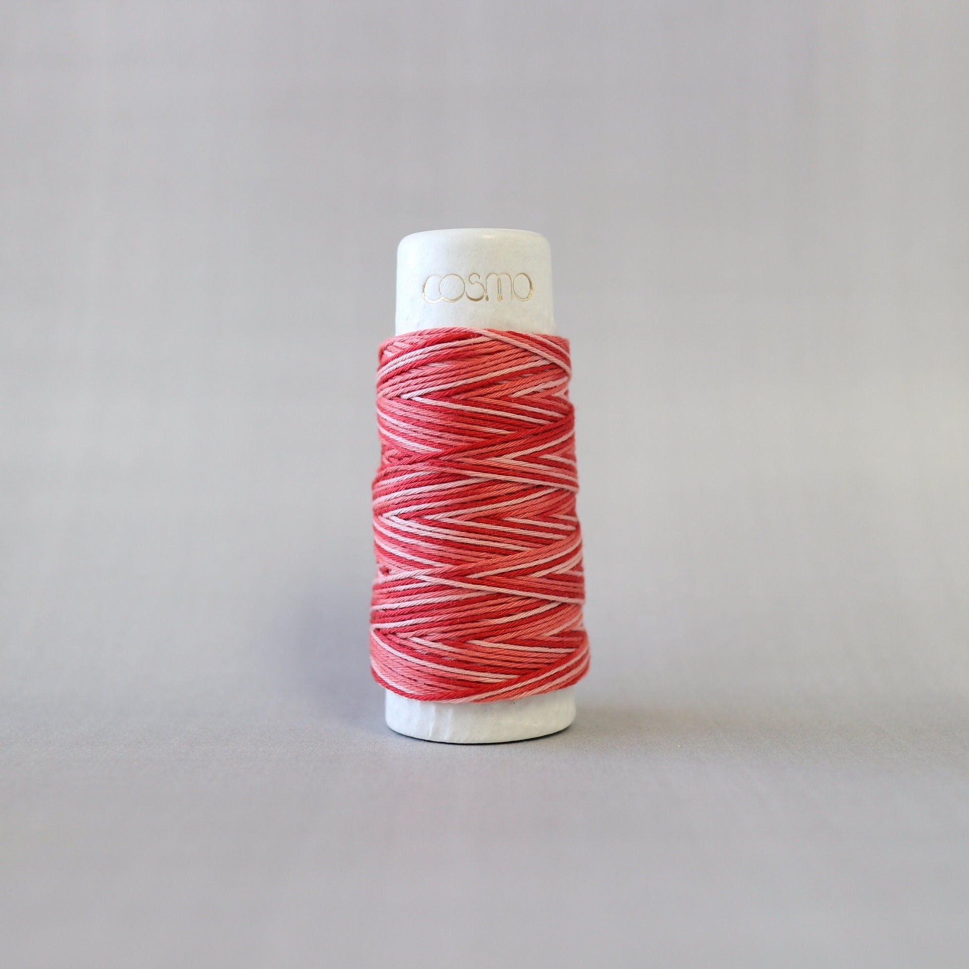 Lecien Cosmo - 'Hidamari' Cotton Sashiko Thread 30m Spool - Rose Bouquet (Gradation Pink)