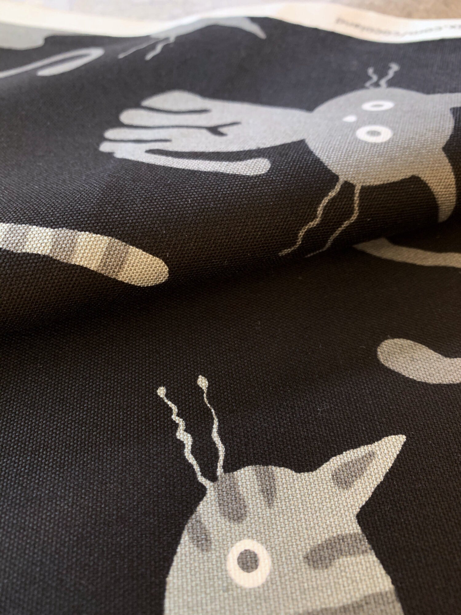 Cocoland Big Cats Japanese Oxford cotton fabric H-CO-10002-12-E black