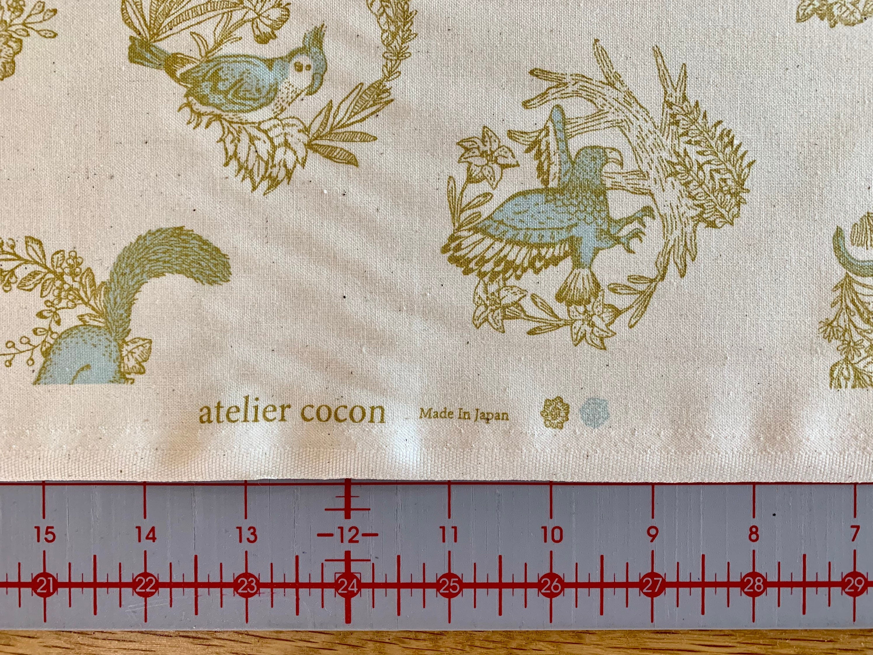 Atelier Cocon Animal Portraits Koizumi Japanese cotton fabric 142-1279-A1 beige blue