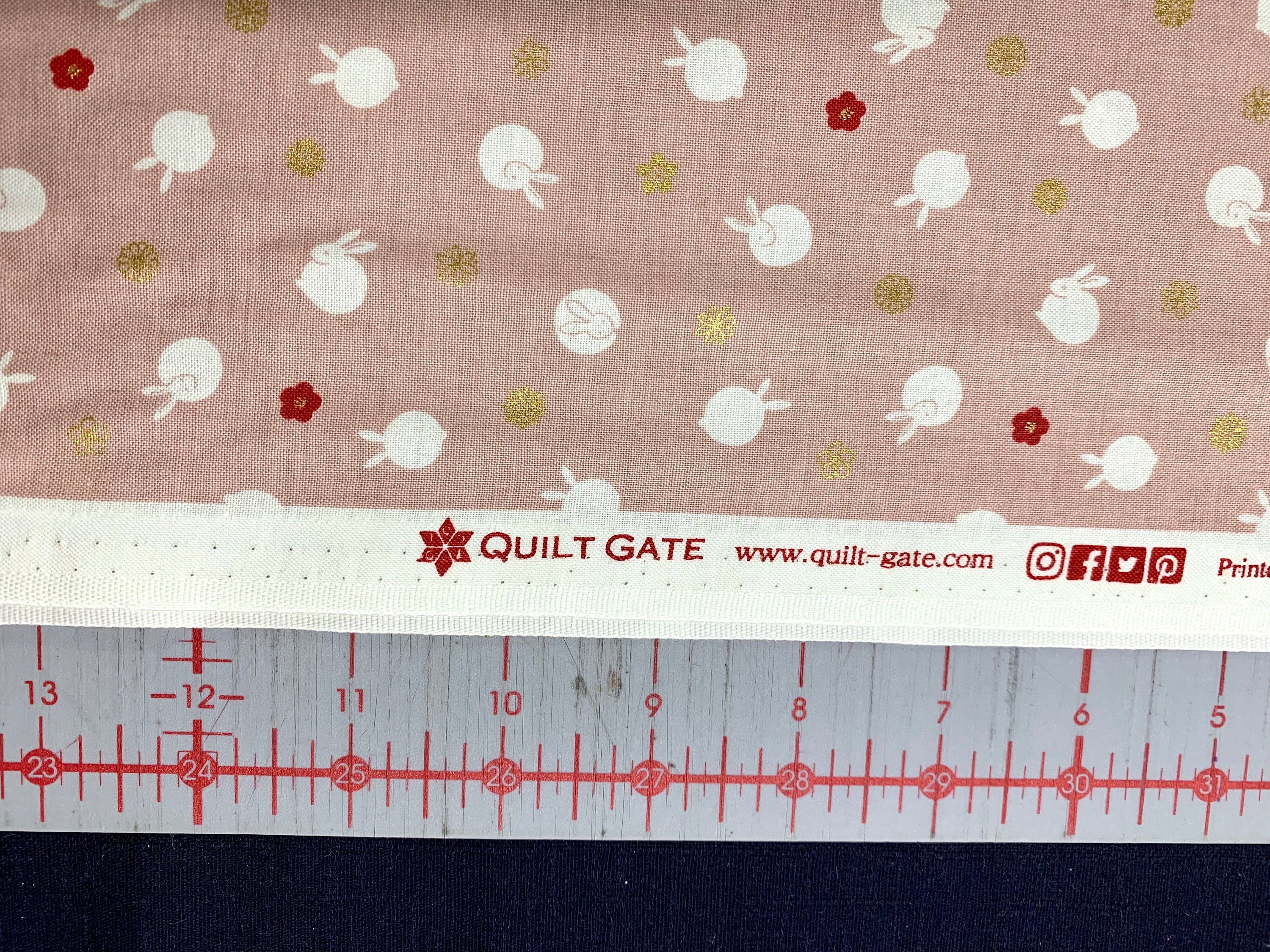 QuiltGate - Hyakka Ryoran Tiny Rabbits Cotton Fabric - Pink