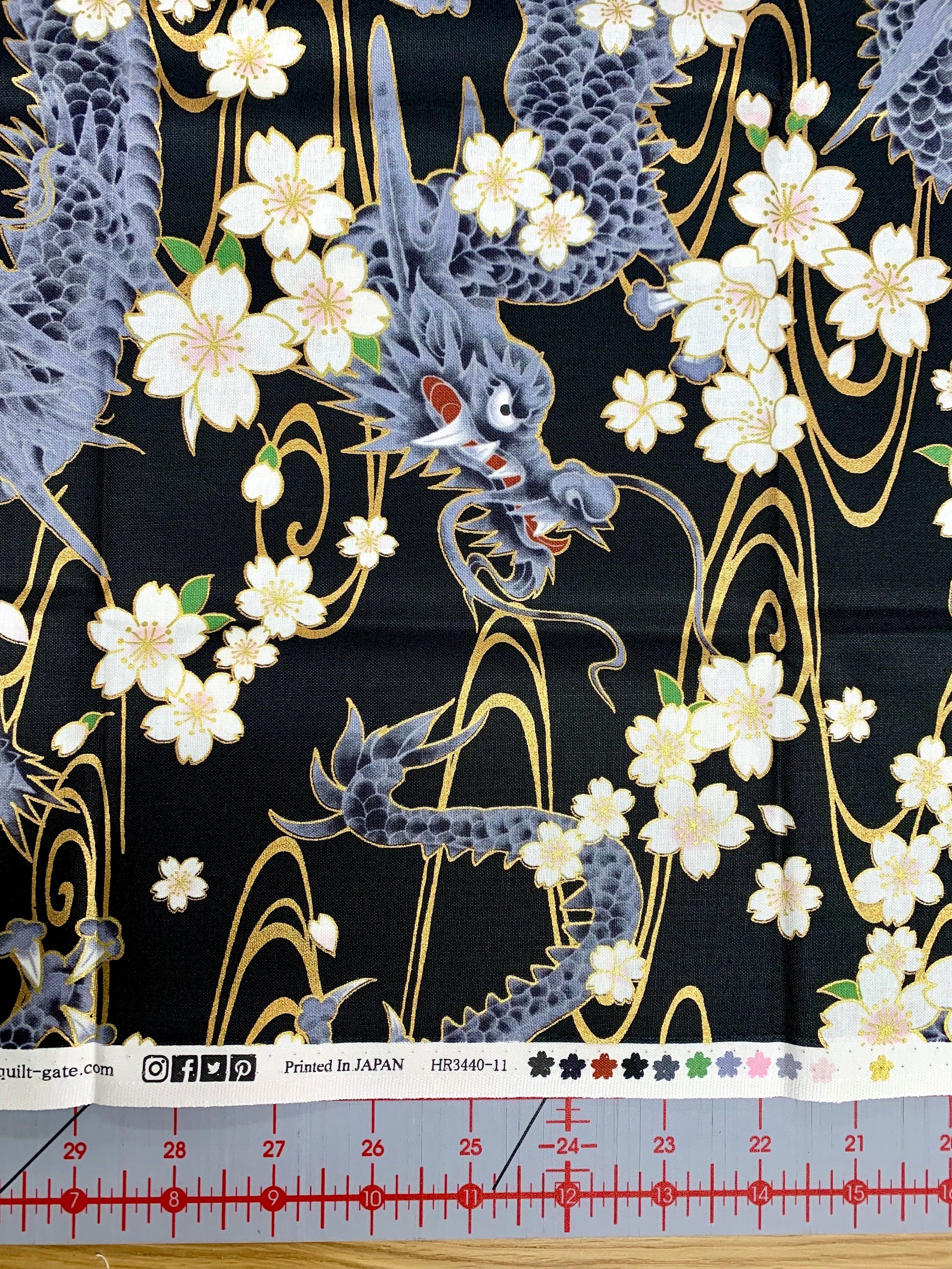 QuiltGate Hyakka Ryoran Water Dragon cotton fabric HR3440-11E black
