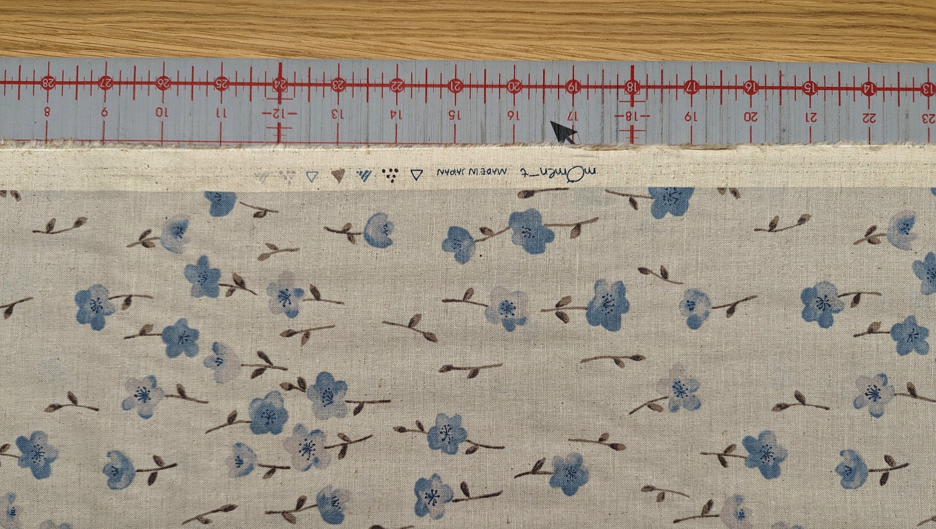 Meadow Flowers Koizumi Japanese cotton linen blend fabric 142-1293-B3 gray