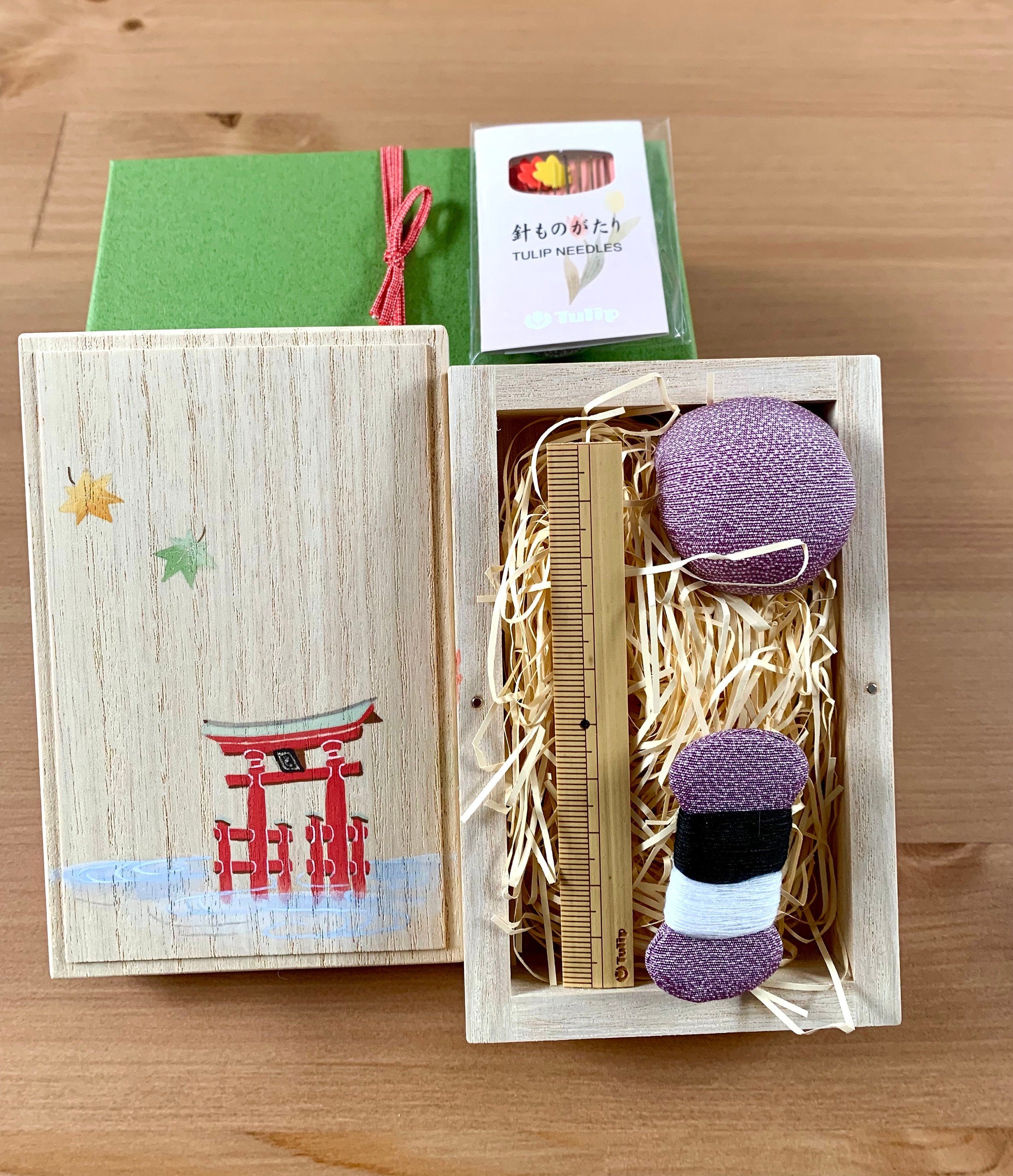 Tulip - Oharibako Sewing Box in Paulownia Wood with Kimono Fabric - Small set