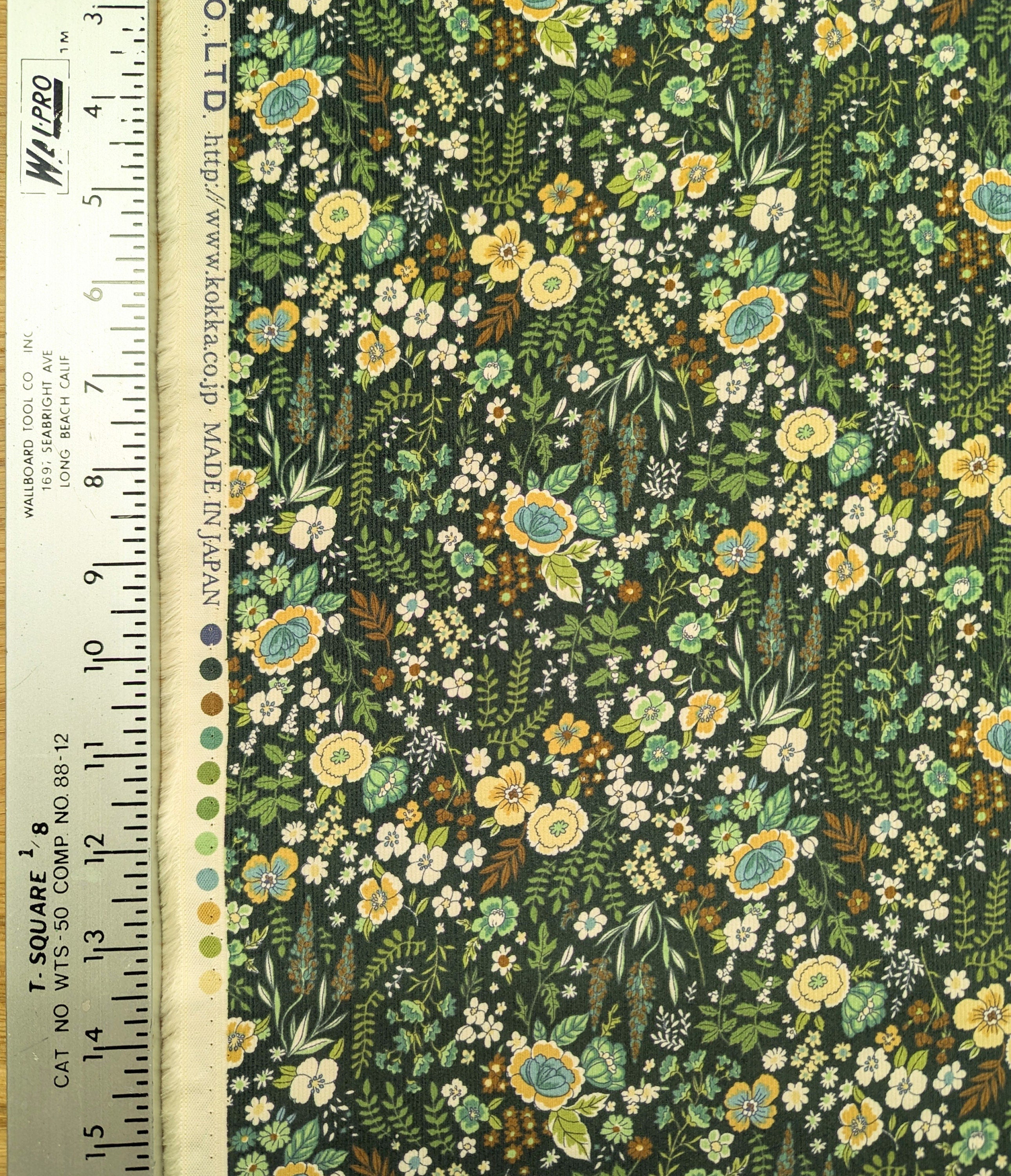 Kokka - Blooming Flowers Cotton Needlecord Corduroy - Green