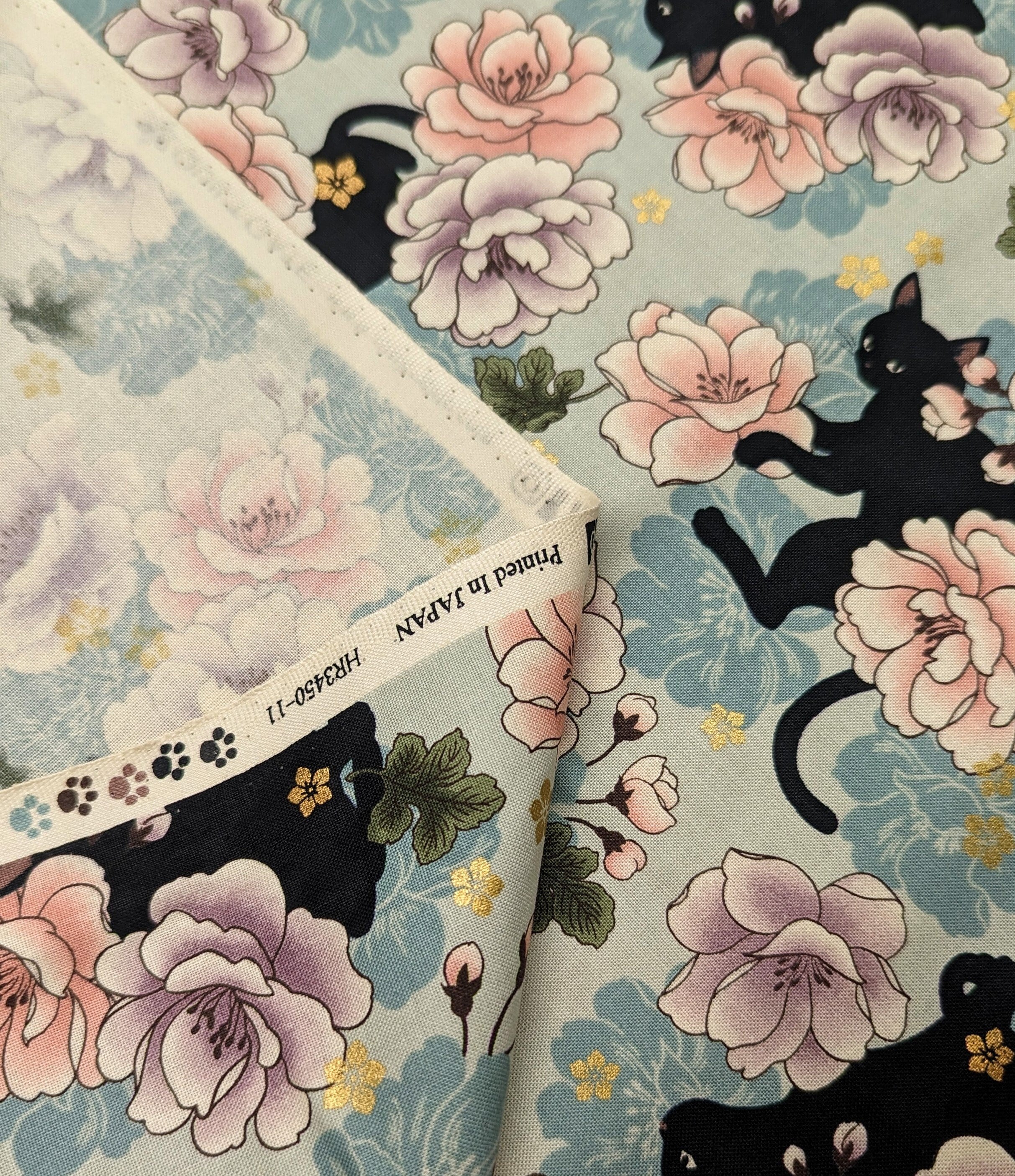 Blossoming Cats Quilt Gate Hyakka Ryoran Japanese cotton fabric HR3450-11 C blue