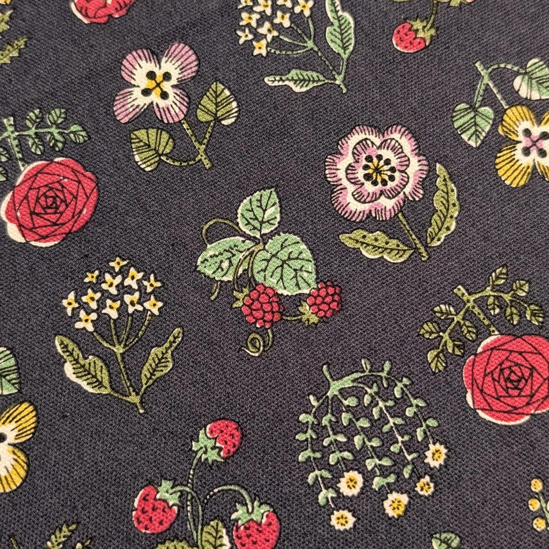 Linnea Wildflower Kokka Japanese cotton Oxford fabric YKA-26000-1 C gray