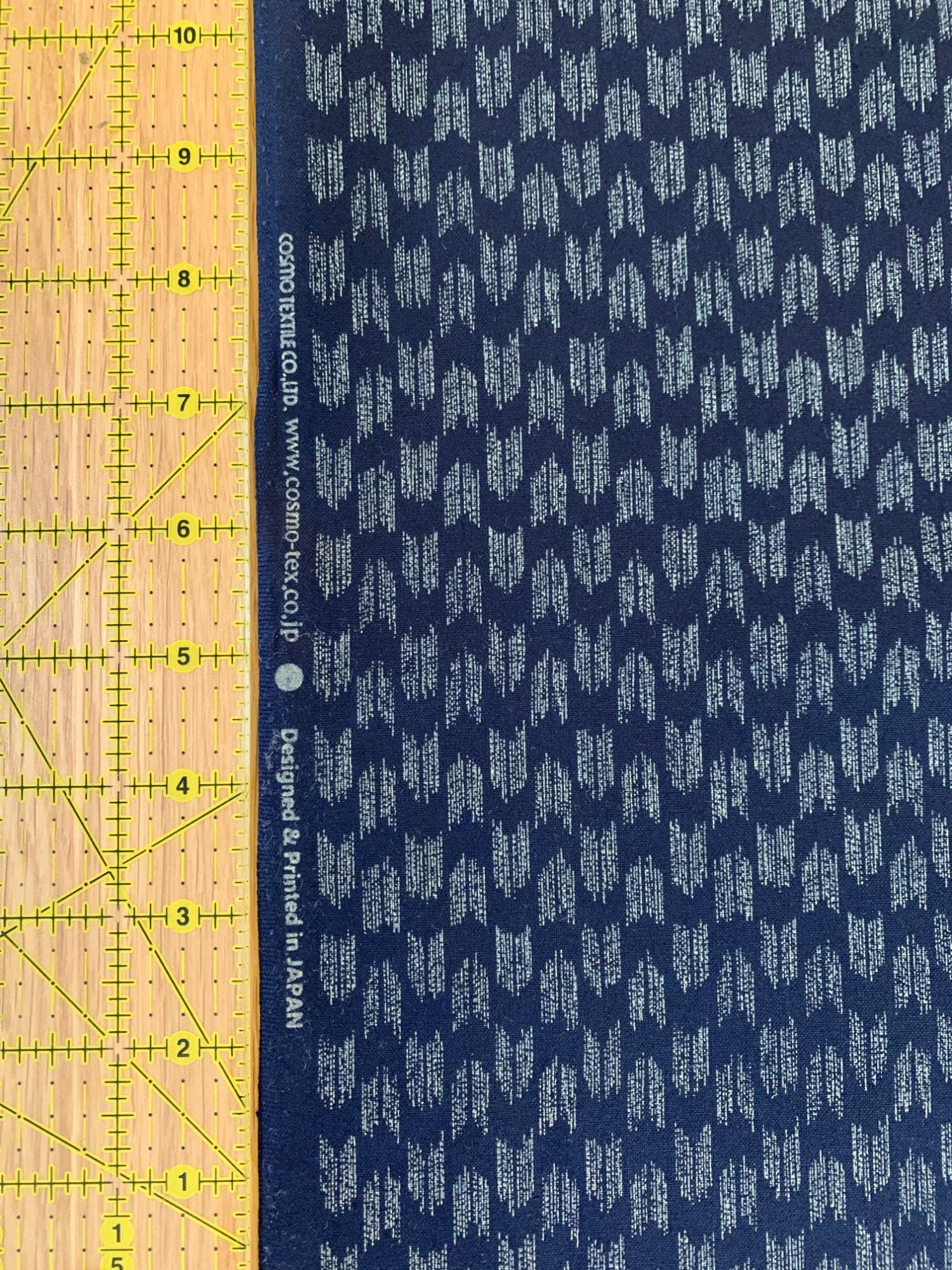 Cosmo - Arrow Fletching Quilt Cotton - Navy Blue Gray
