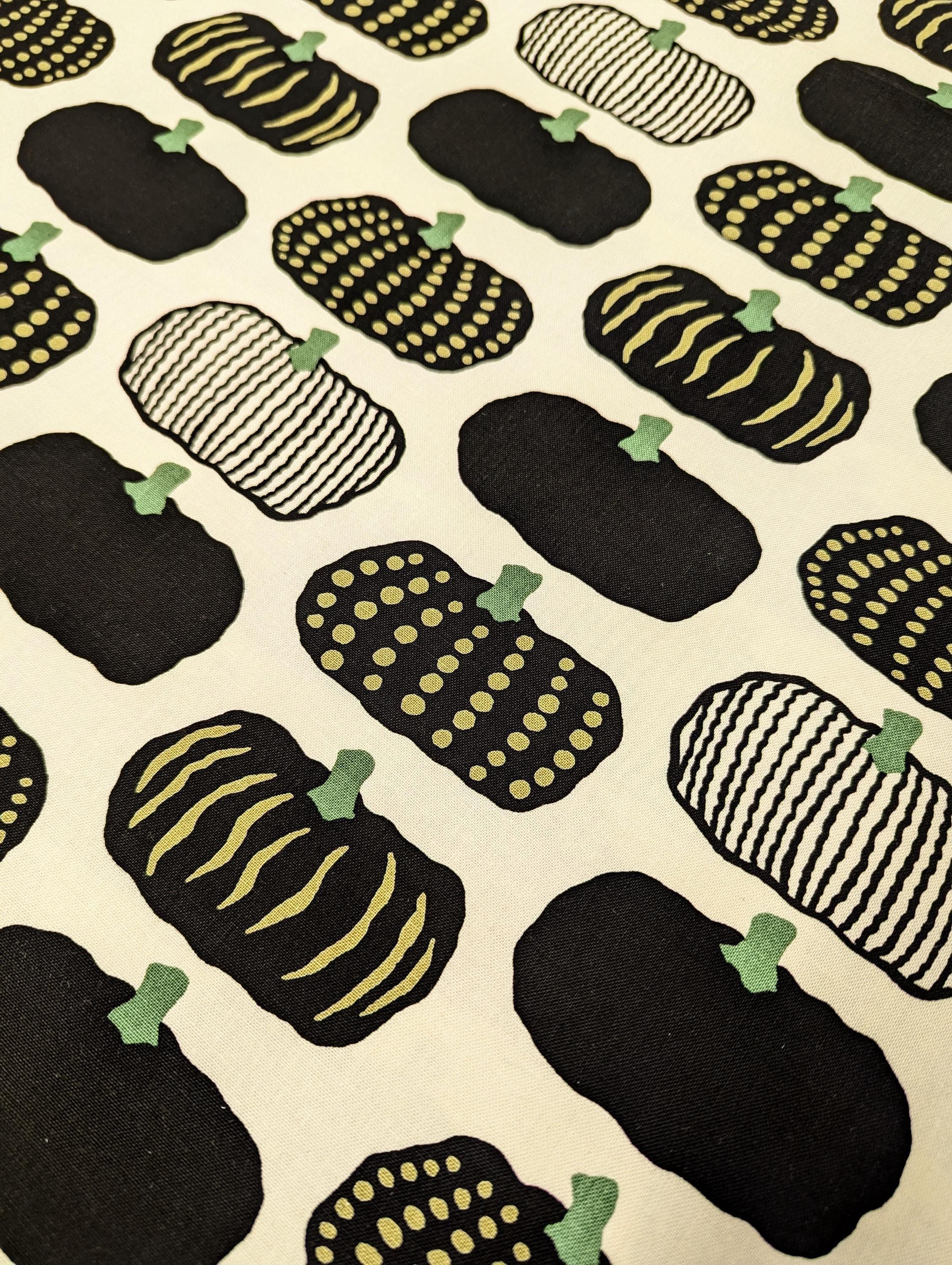 Kokka - Kabocha Pumpkins Cotton Oxford - Black White