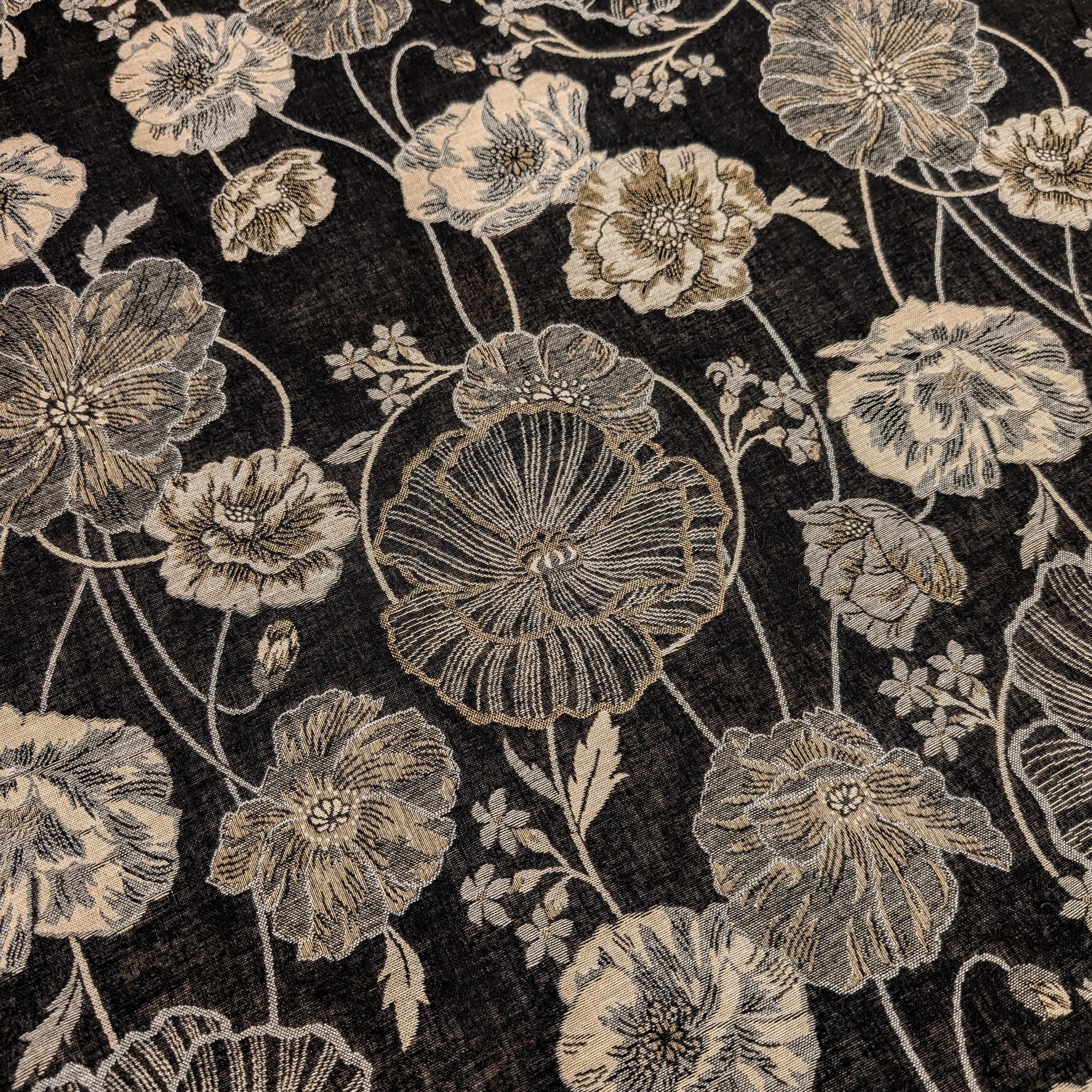 Double-Sided Poppy Flowers Kobayashi Japanese cotton fabric KTS-6791-A - half yard