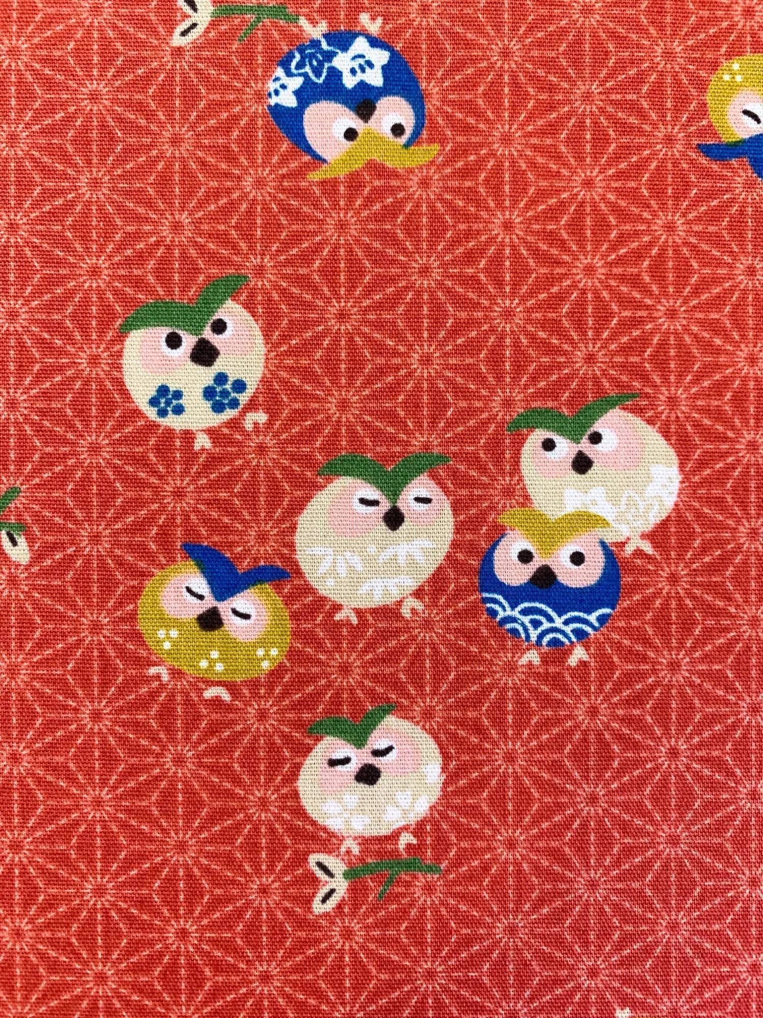 Cute Owls フクロウ 梟 Japanese cotton fabric Y-3060-28E light red