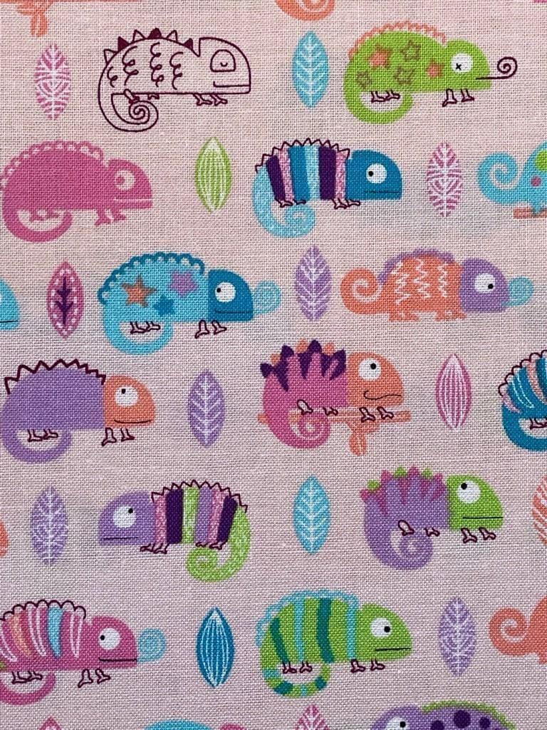 Senyo - Scandinavian Harmony Chameleons Cotton Fabric - Pink