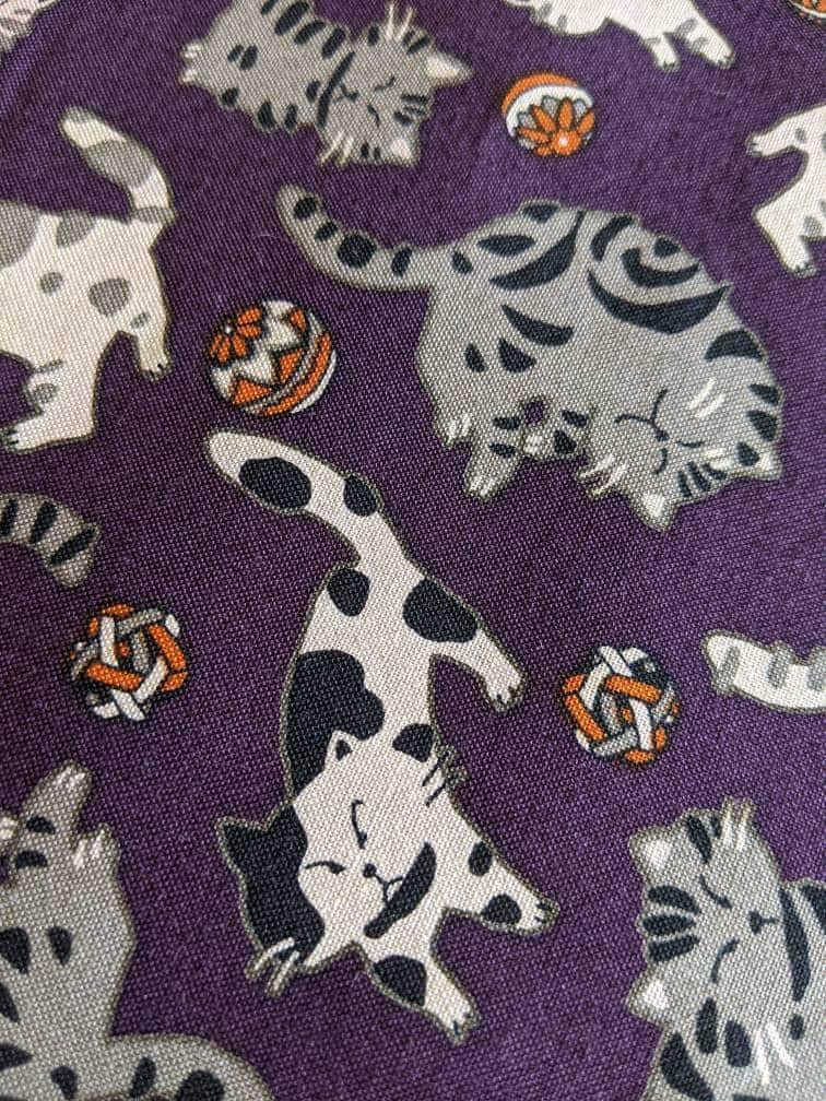 Kurenai - Cats and Balls Cotton Fabric - Purple