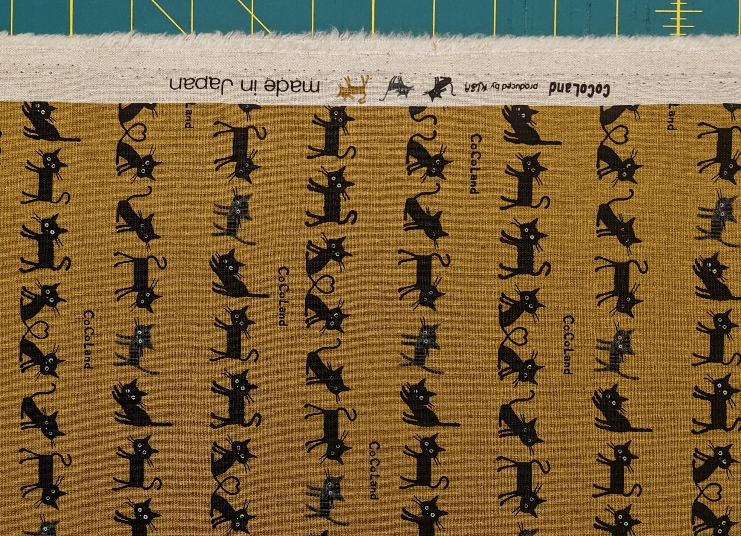 Hishiei - Cocoland Mini Cat Cotton/Linen Oxford - Mustard