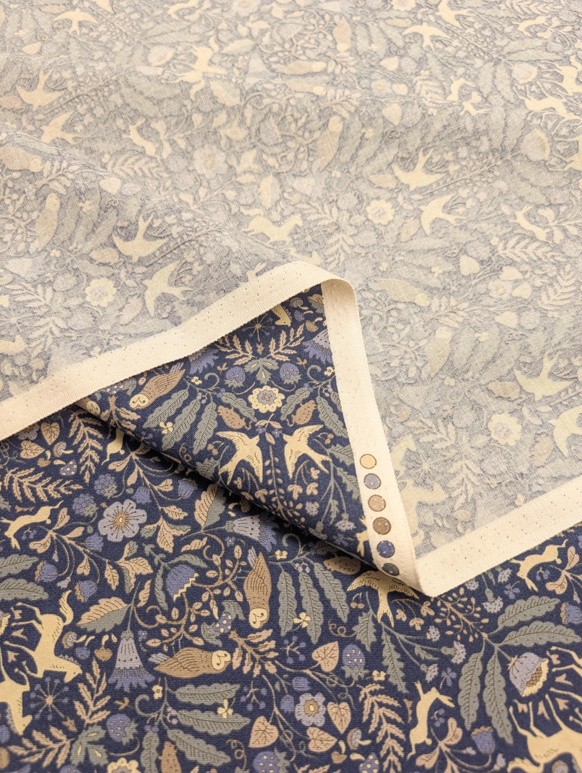 Kokka - Animal Forest Trèfle Cotton Sheeting - Blue