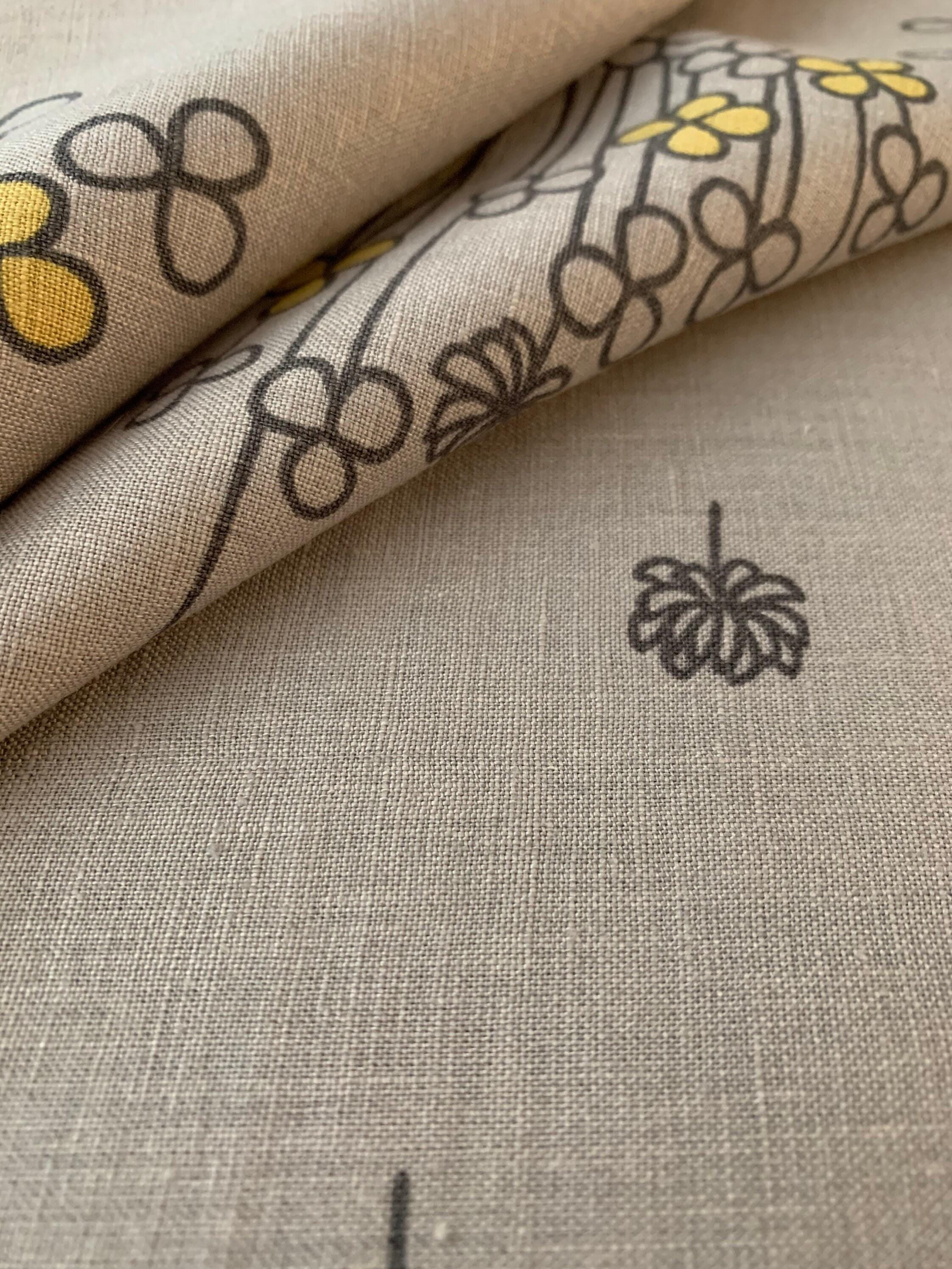 Kei - Petit Joli Floral Border Print Linen Fabric - Gray