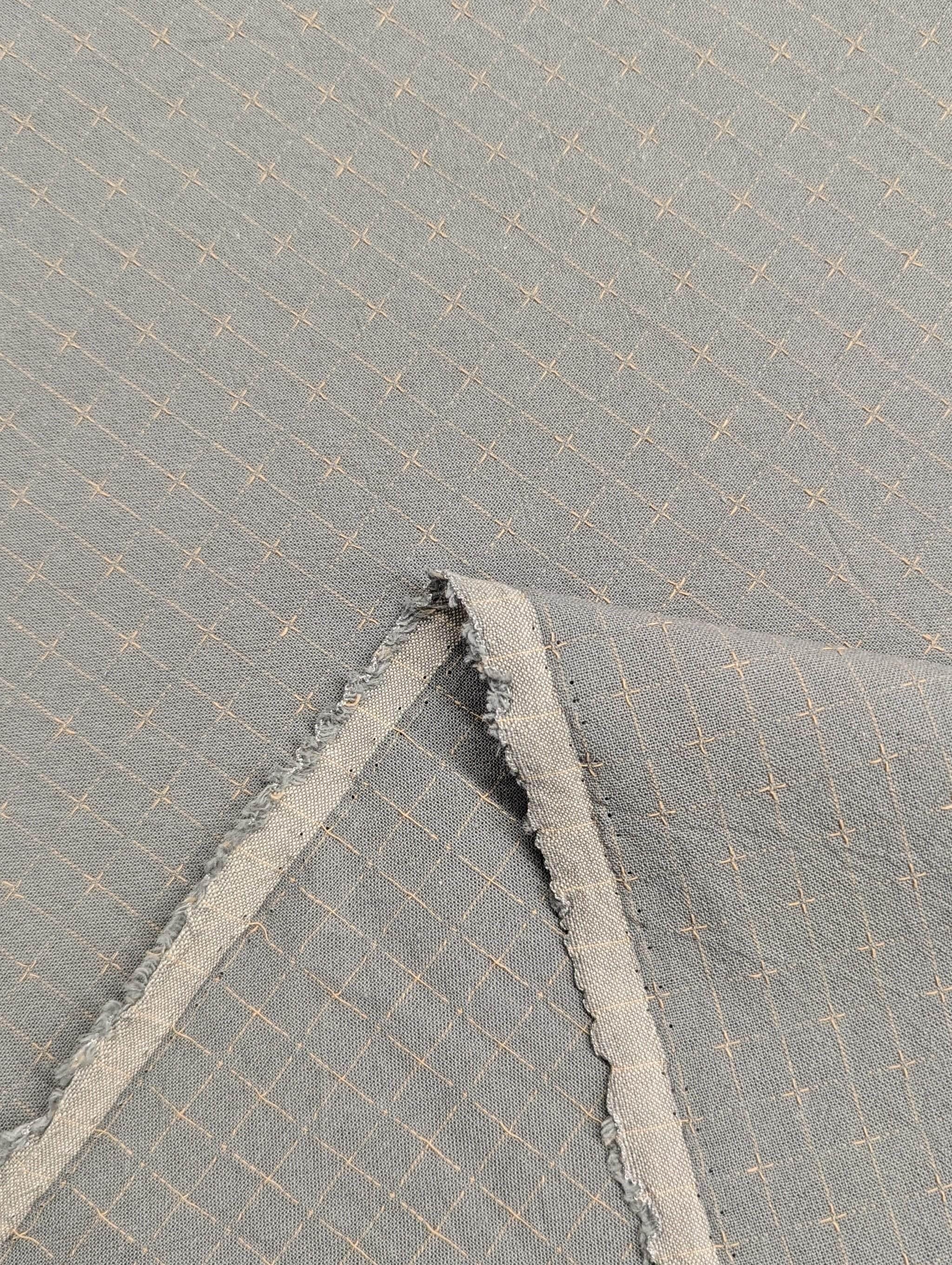 Japanese yarn dyed gridded stitches cotton fabric 4547-352 pale blue