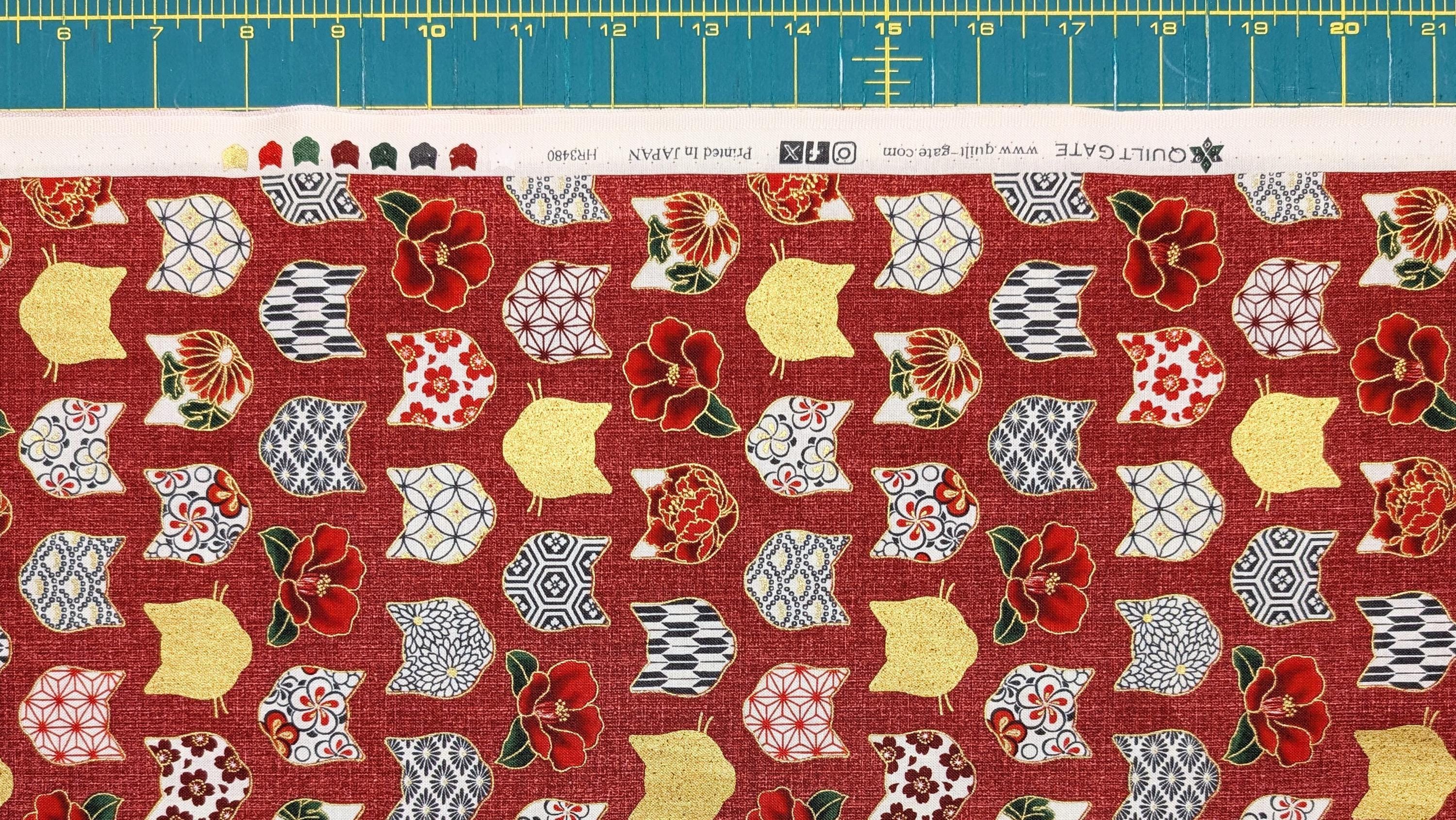 QuiltGate - Hyakka Ryoran Patterned Cats Cotton Fabric - Red