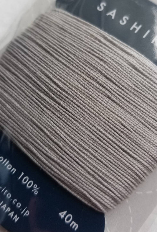 Daruma #217 WHITE GREY Japanese Cotton SASHIKO thread 40 meter card 20/4