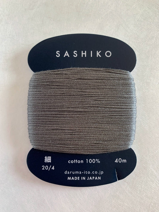 Daruma #229 GREY Japanese Cotton SASHIKO thread 40 meter card 20/4 うねずみ mouse gray