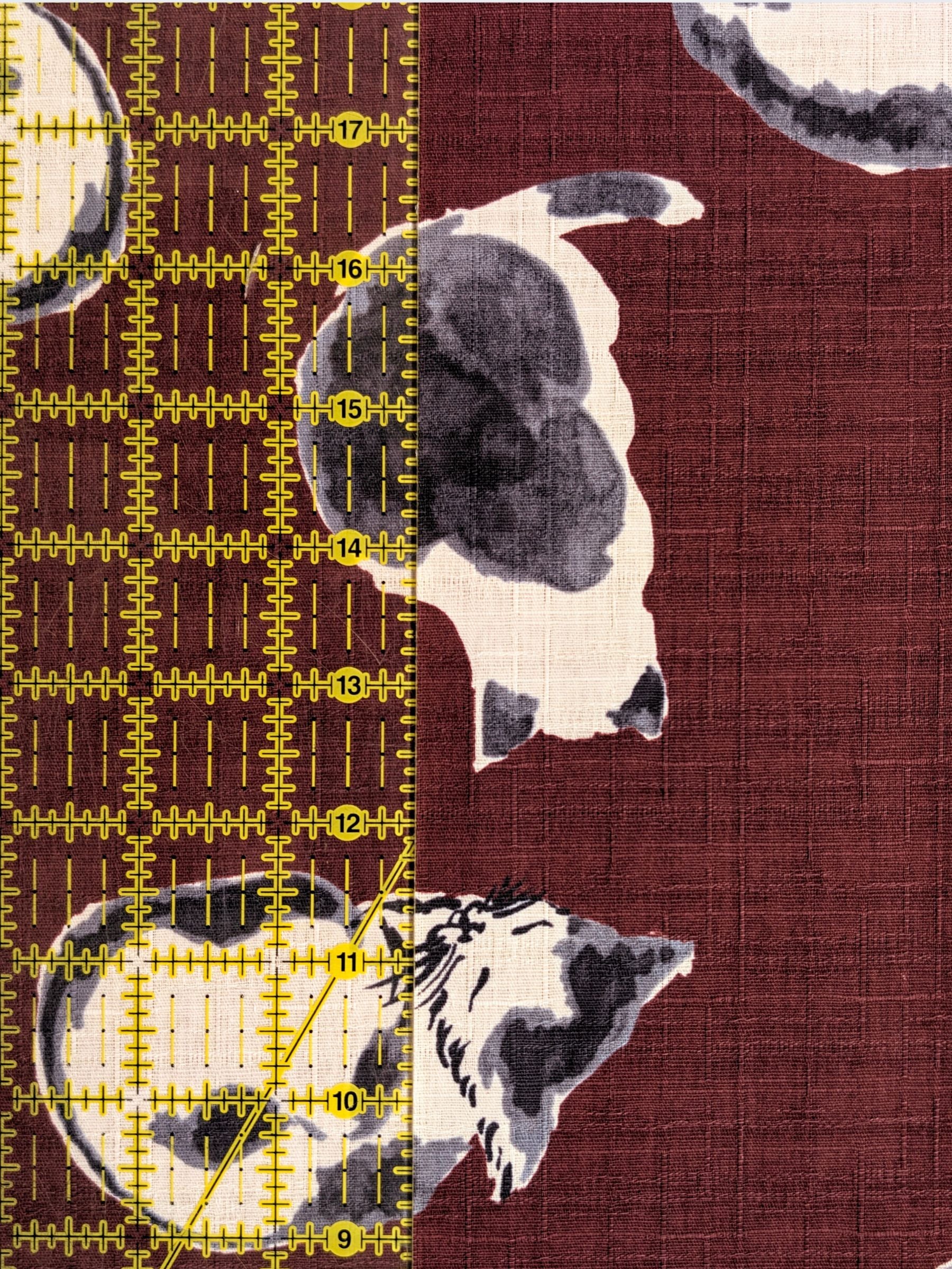 Hokkoh - Napping Cats Cotton Dobby Fabric - Maroon
