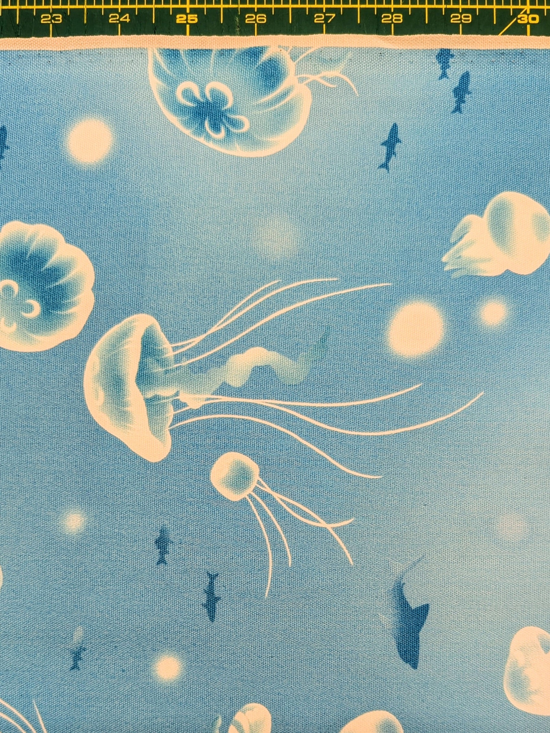 Cosmo - Flowing Jellyfish Cotton Oxford Fabric - Light Blue