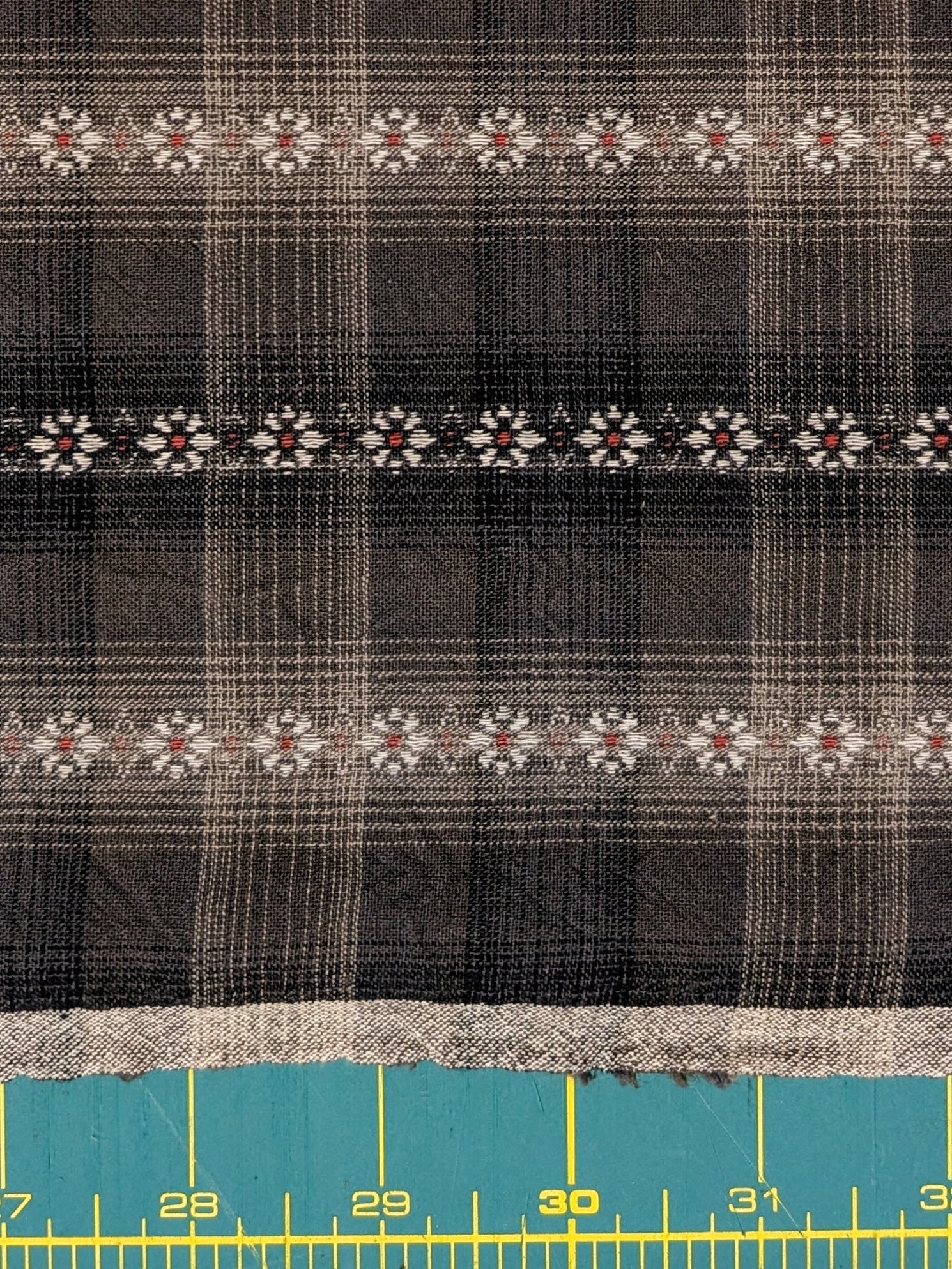 MYD - Daisy Chain Glen Check Plaid Yarn Dyed Cotton Fabric - Charcoal Black and Grey