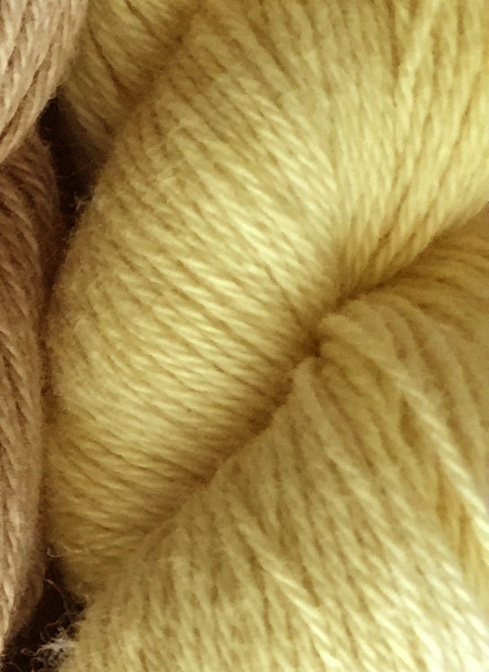 Aizenkobo - Cotton Sashiko Thread 130m Skein - #8 Gardenia Yellow