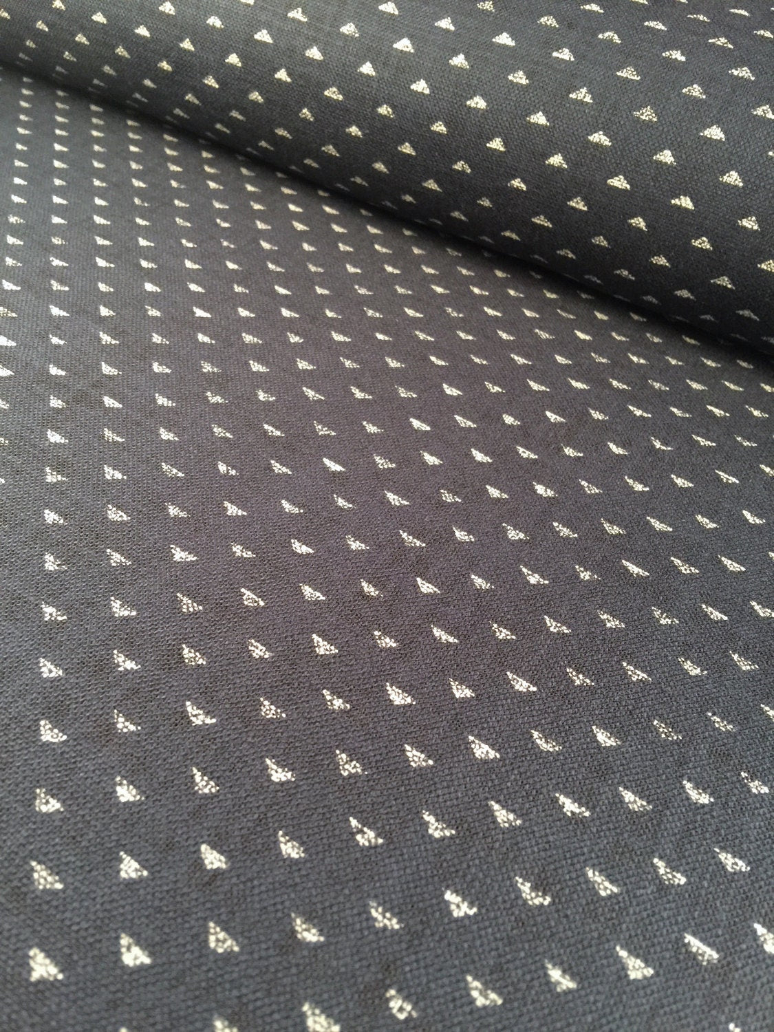 Sevenberry tiny triangles print navy indigo blue and beige Japanese cotton fabric 88223-19