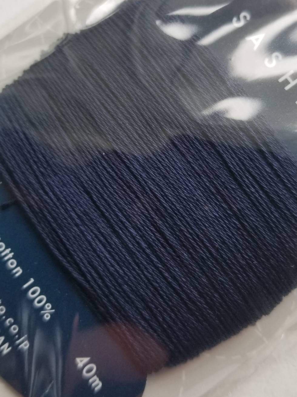 Daruma #216 DEEP INDIGO Japanese Cotton SASHIKO thread 40 meter card 20/4 濃あい deep blue