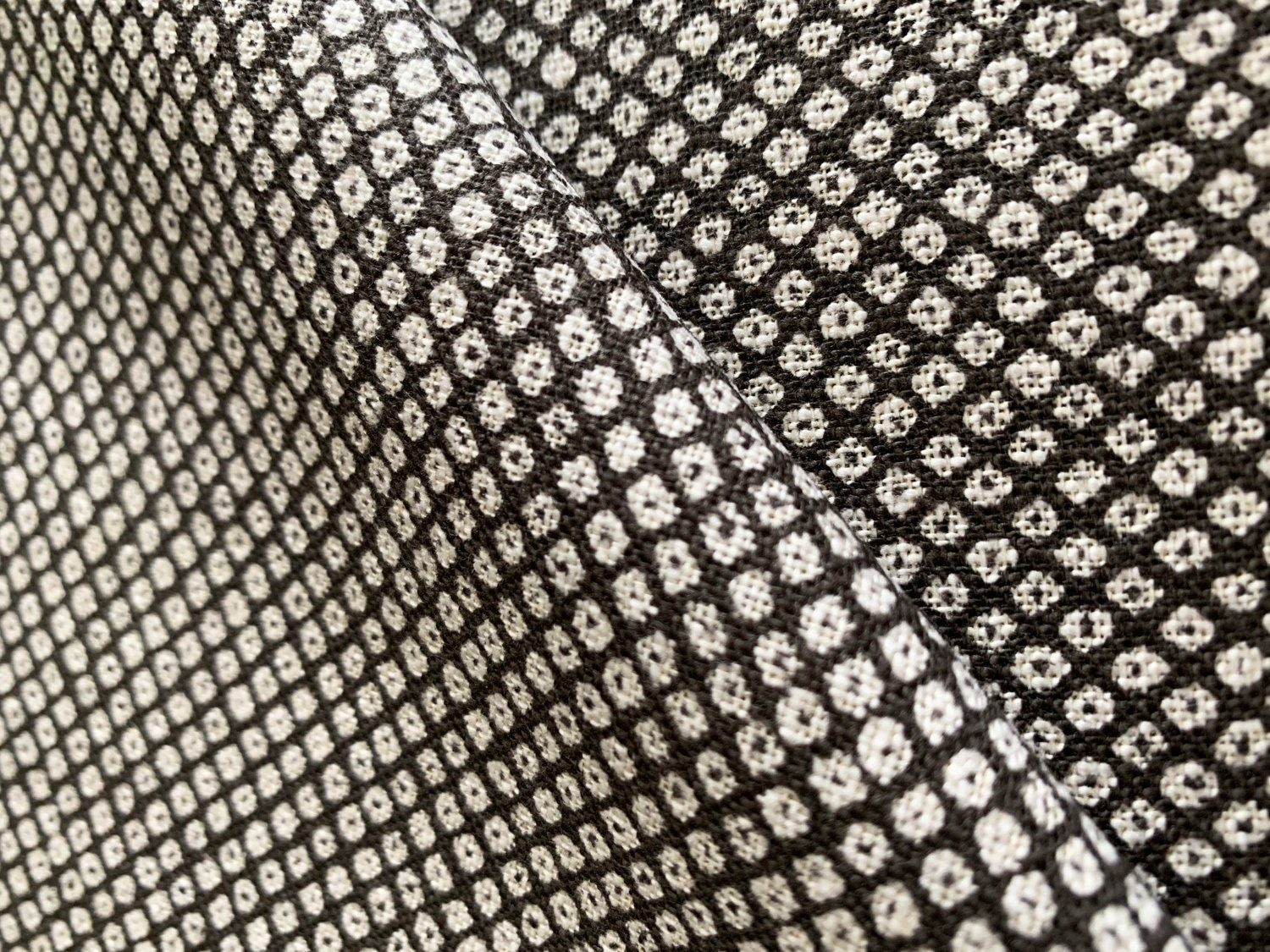 Sevenberry kanoko shibori print in gray brown and beige Japanese cotton fabric 88225-1-3