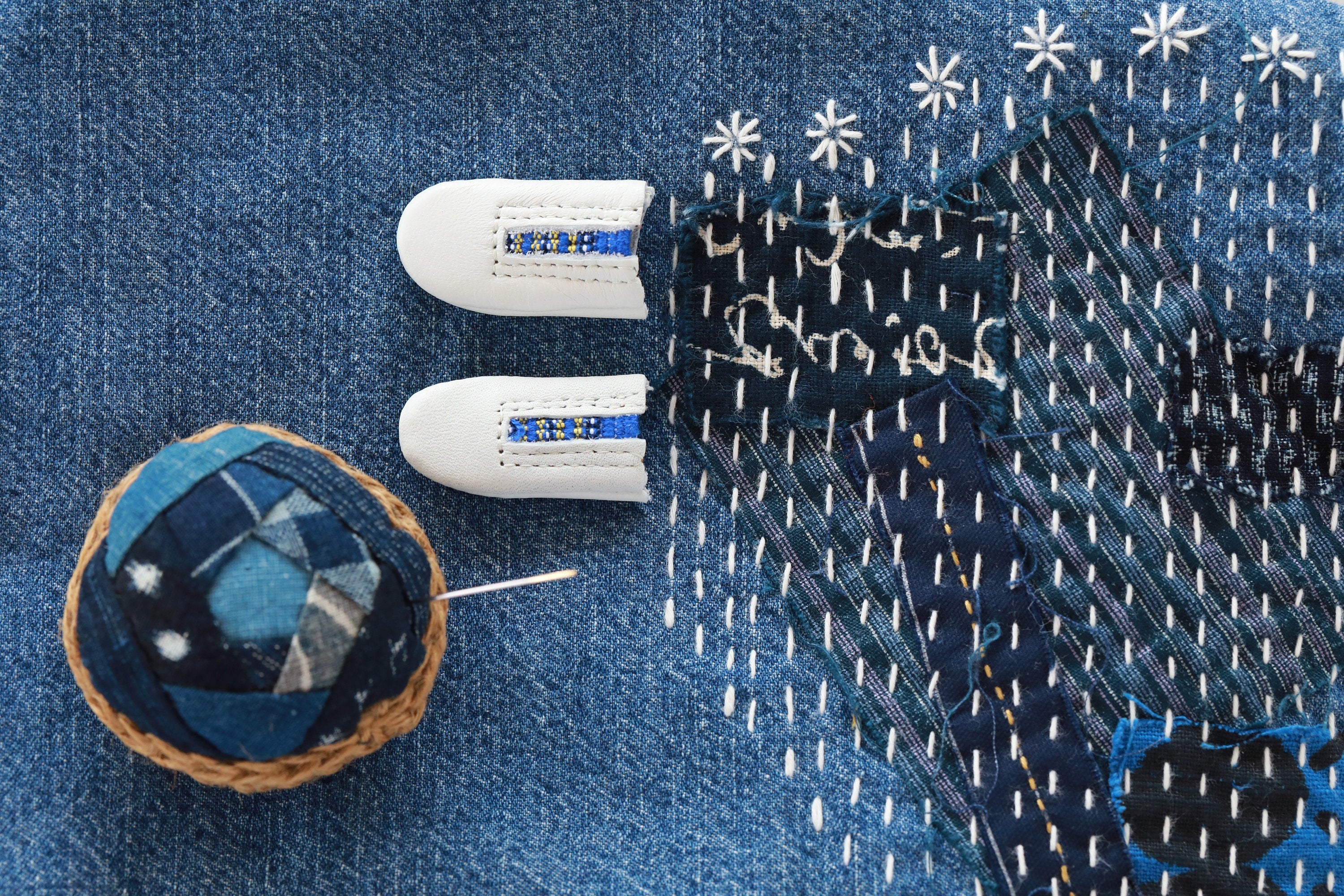 アメリカヴィンテージ ♤ リボンのハンドベース ♤ Made In Japan Thimbles