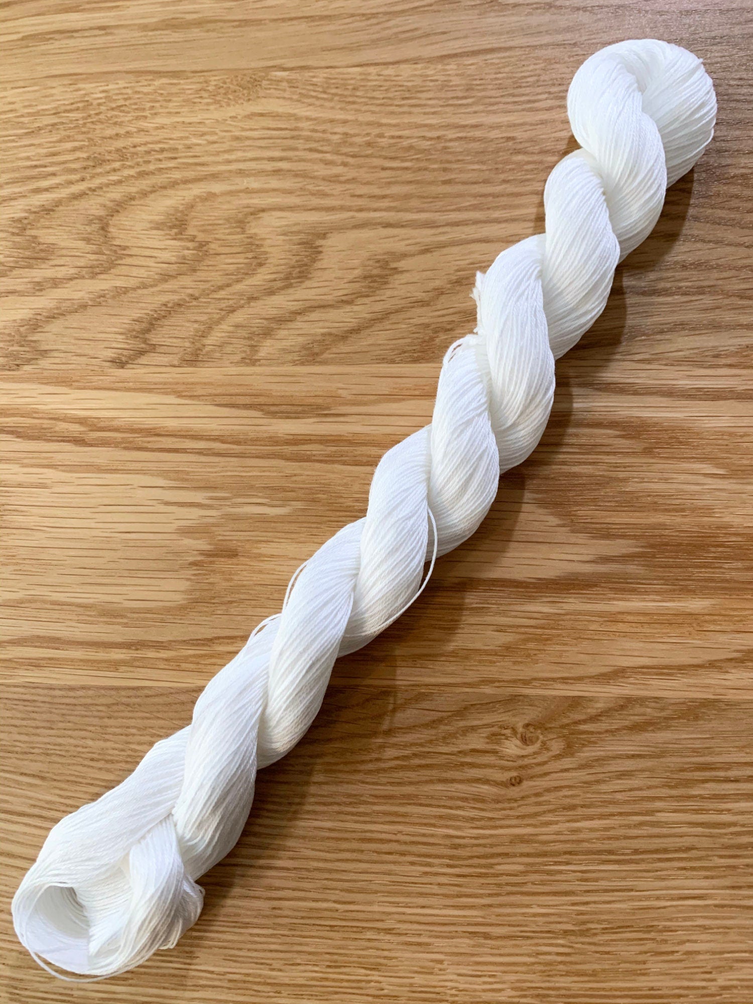 Daruma - Cotton Sashiko Thread 170m Card 20/4 - Prepared For Dye White