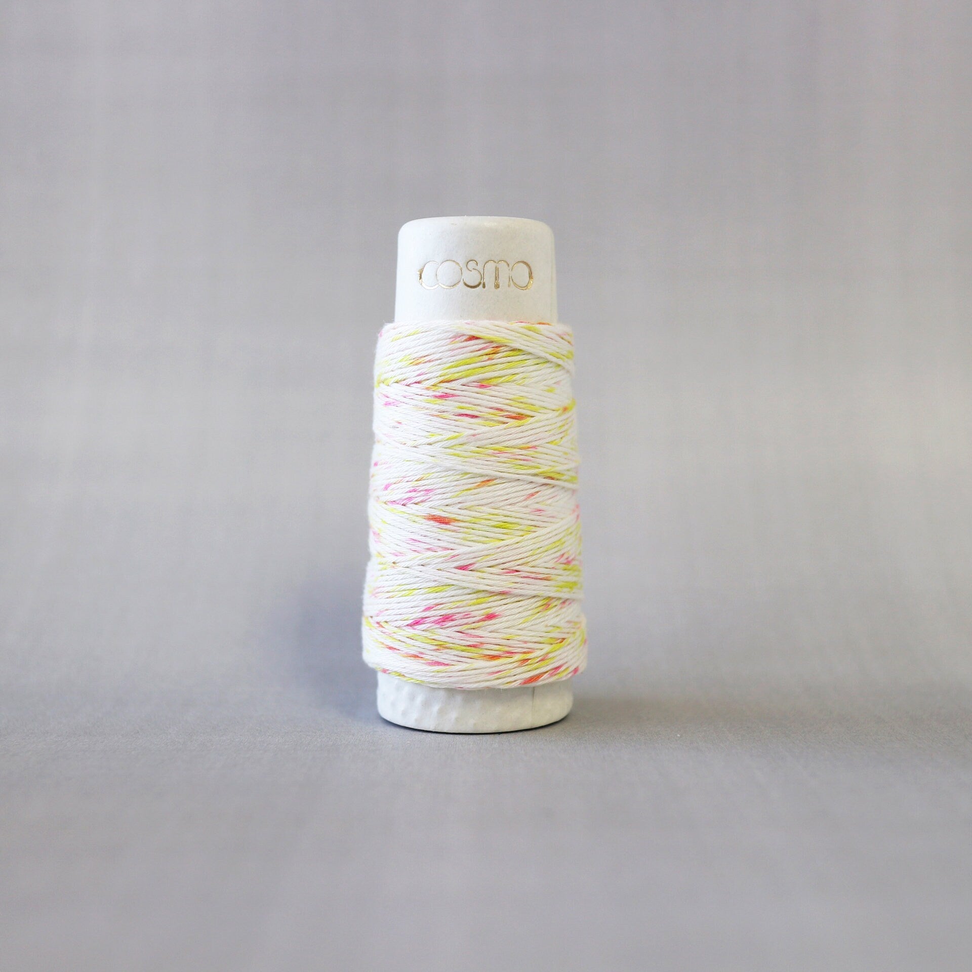 Lecien Cosmo - 'Hidamari' Cotton Sashiko Thread 30m Spool - Shaved Ice Pink Yellow (Speckle)
