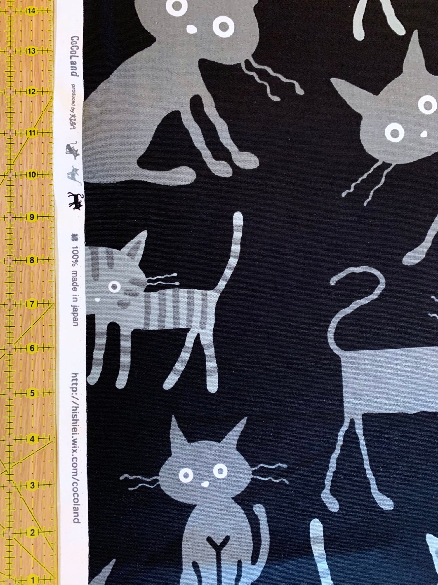 Cocoland Big Cats Japanese Oxford cotton fabric H-CO-10002-12-E black