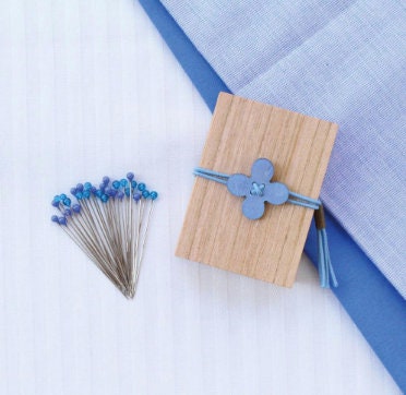 Cohana - Glass Head Pins in Wooden Box - Various Colors