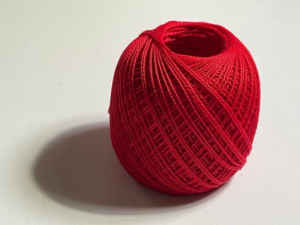 Olympus - Thin Cotton Sashiko Thread 80m Ball - Poppy Red