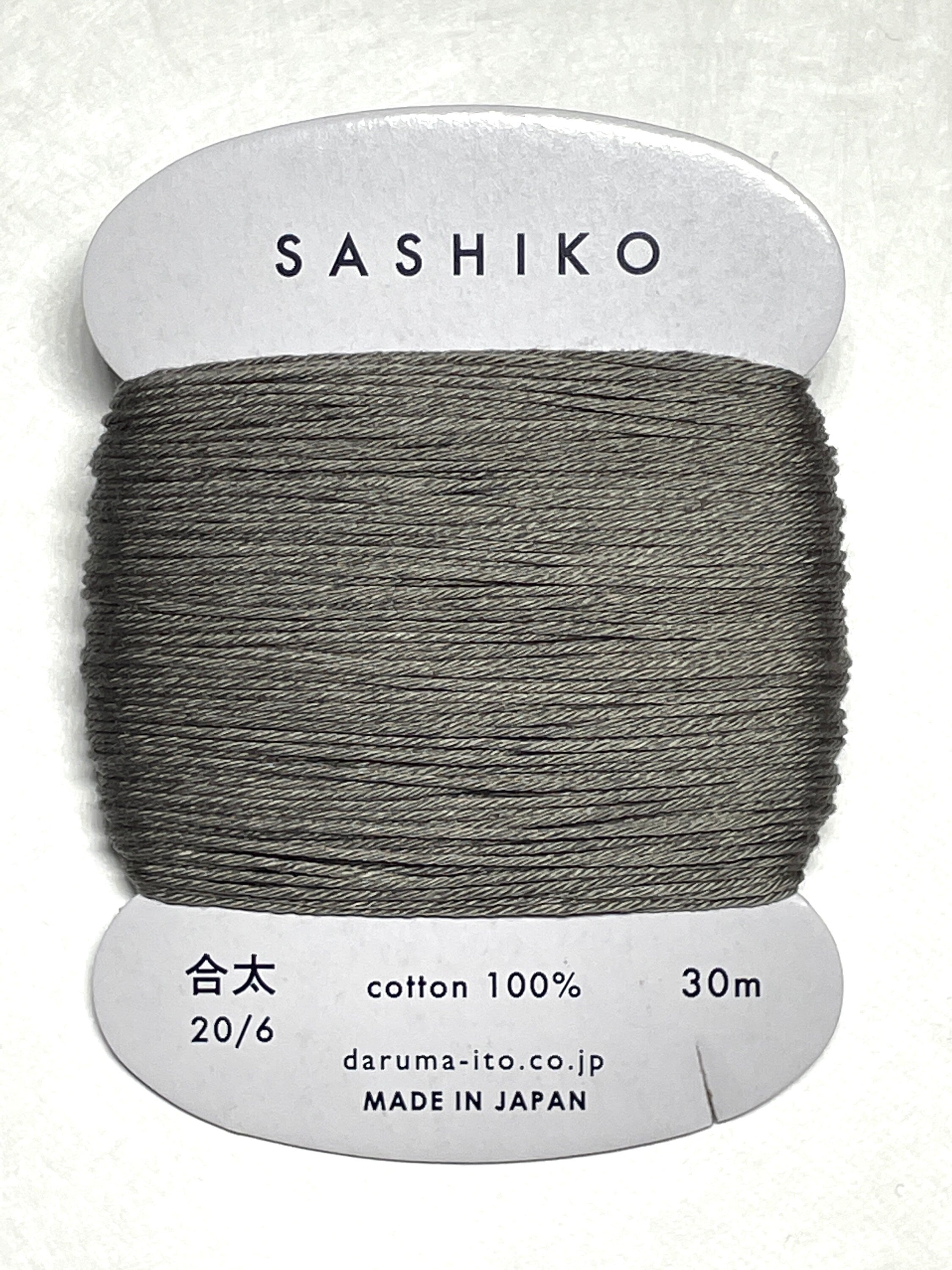 Daruma #229 GREY Japanese Cotton SASHIKO thread 30 meter card 20/6 うねずみ mouse gray