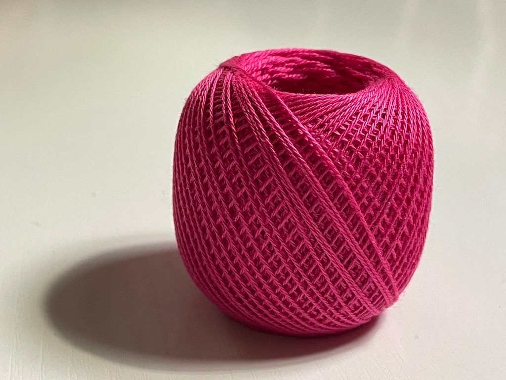 Olympus - Thin Cotton Sashiko Thread 80m Ball - Hot Pink